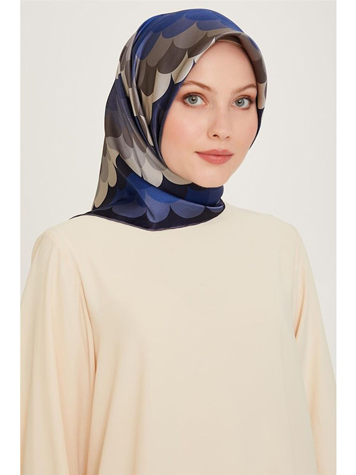 % 100 Saf İpek - Sura İpek - Eşarp 9212D 82