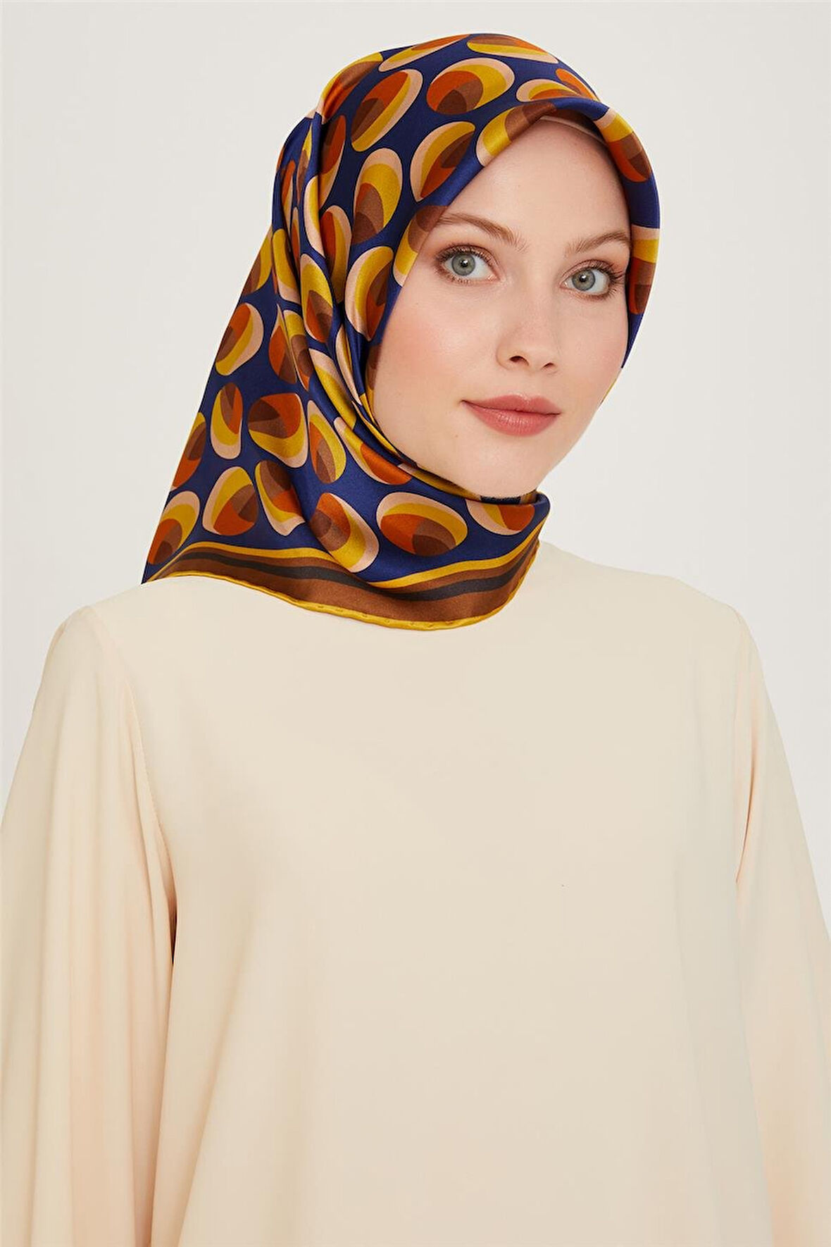 DJ SURA SAF İPEK EŞARP  9219D01 (S) 50