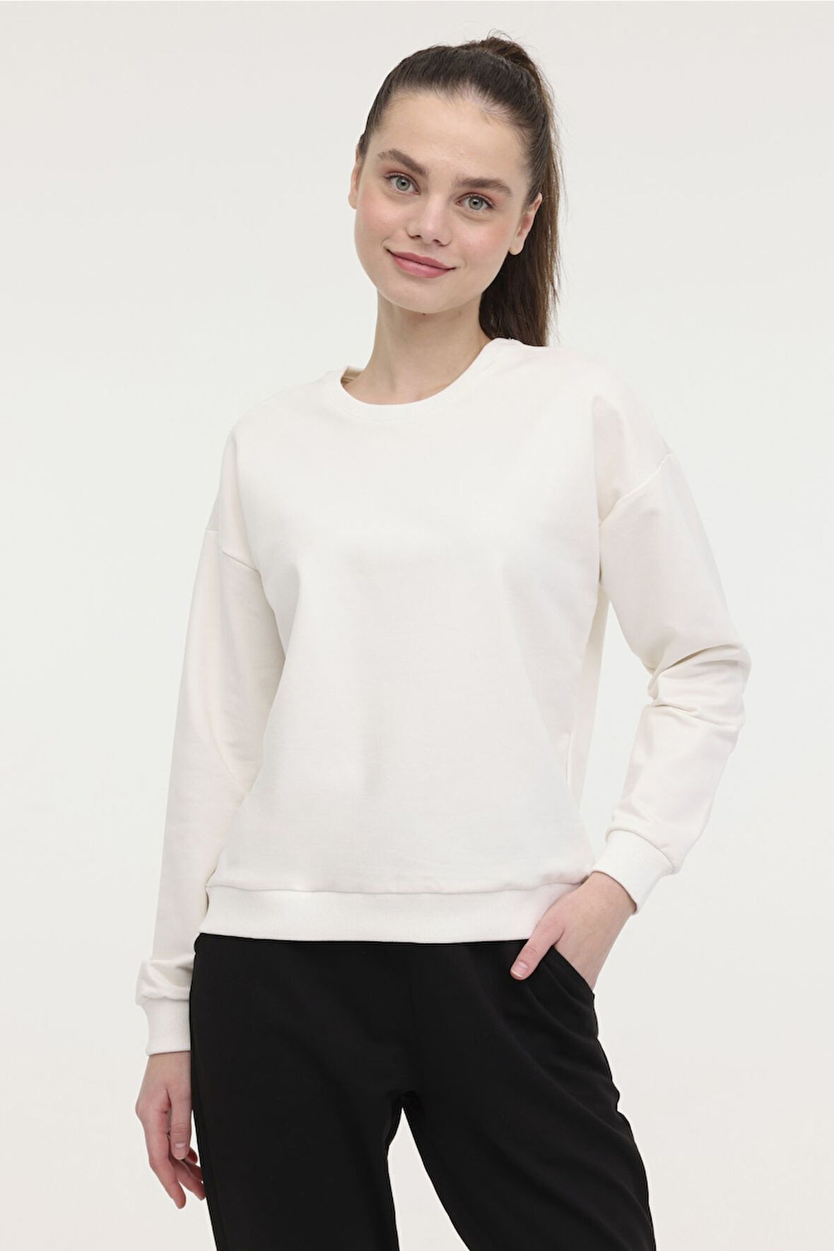 WB C NECK 16SN82 3PR Ekru Kadın Sweatshirt