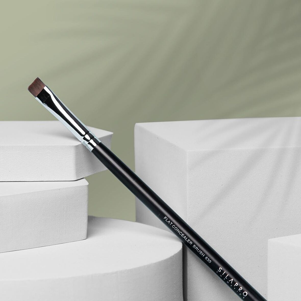 CONCEALER BRUSH   630                                    