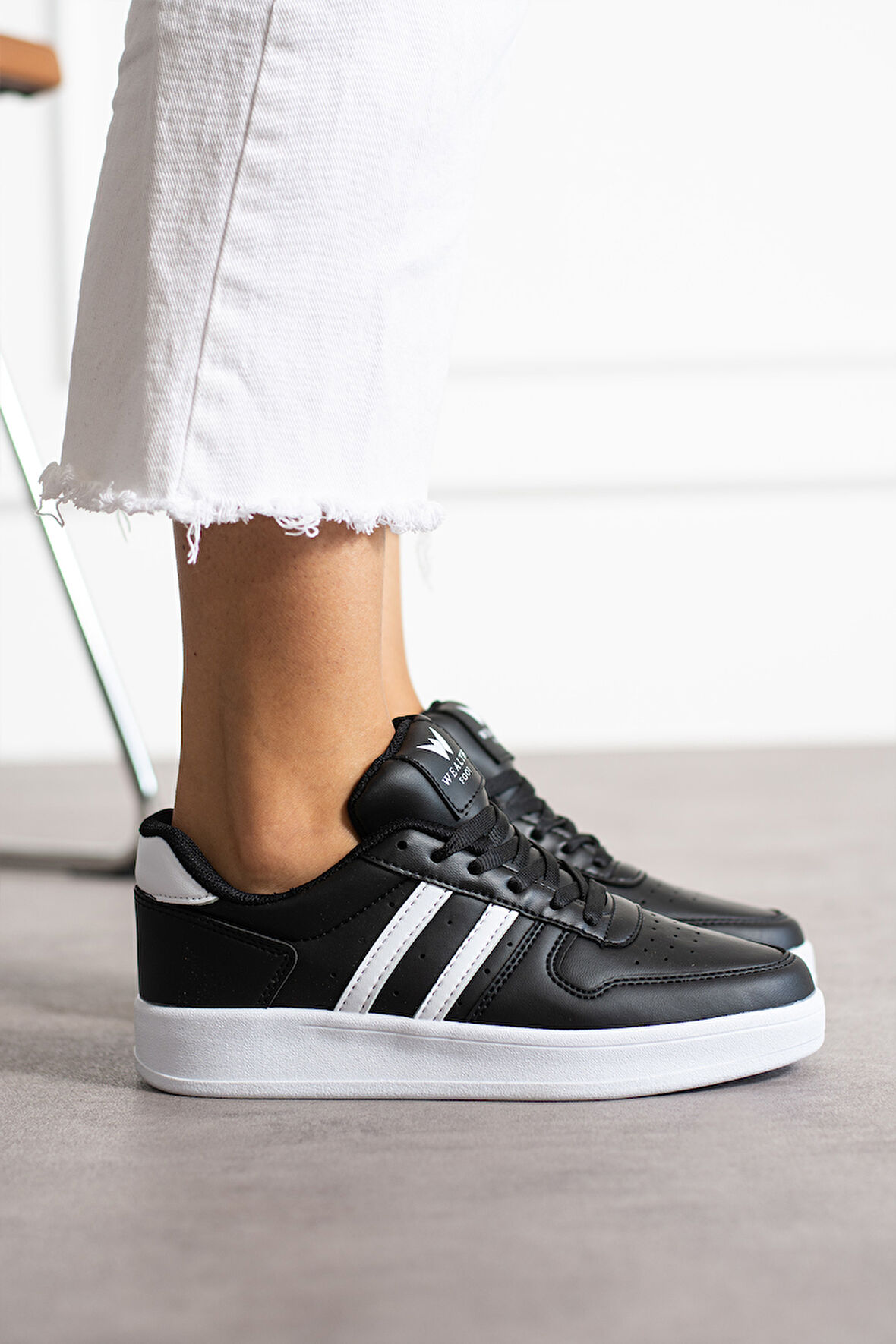 Unisex Sneaker JH176