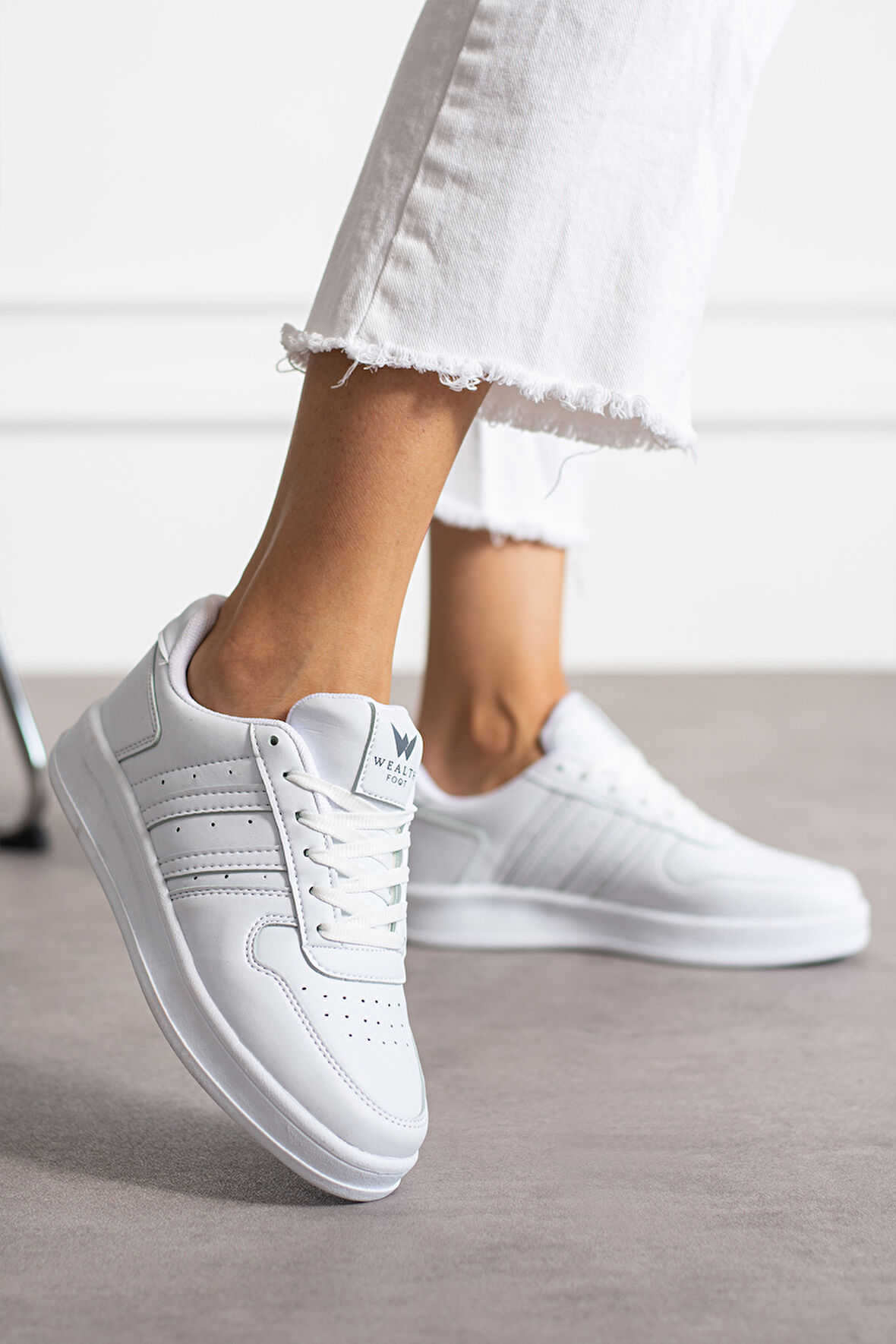 Unisex Sneaker JH176