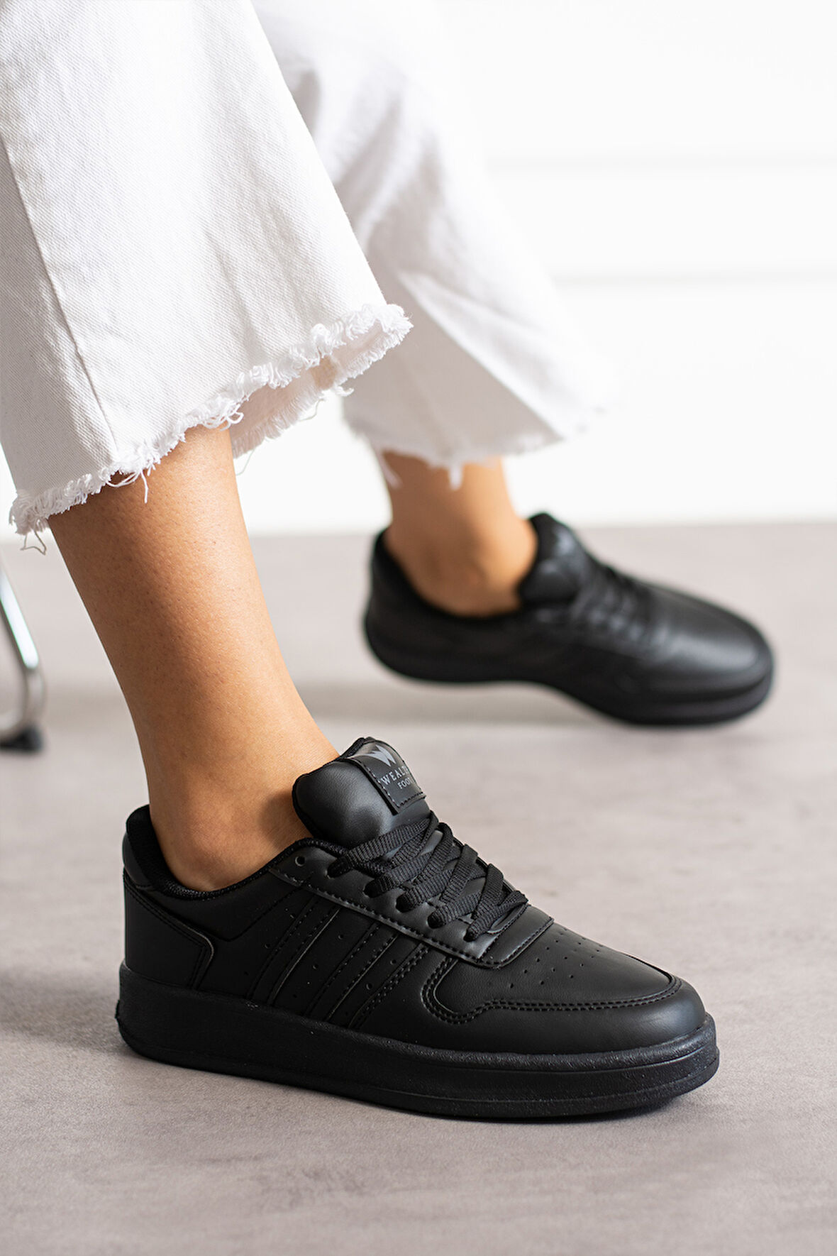 Unisex Sneaker JH176