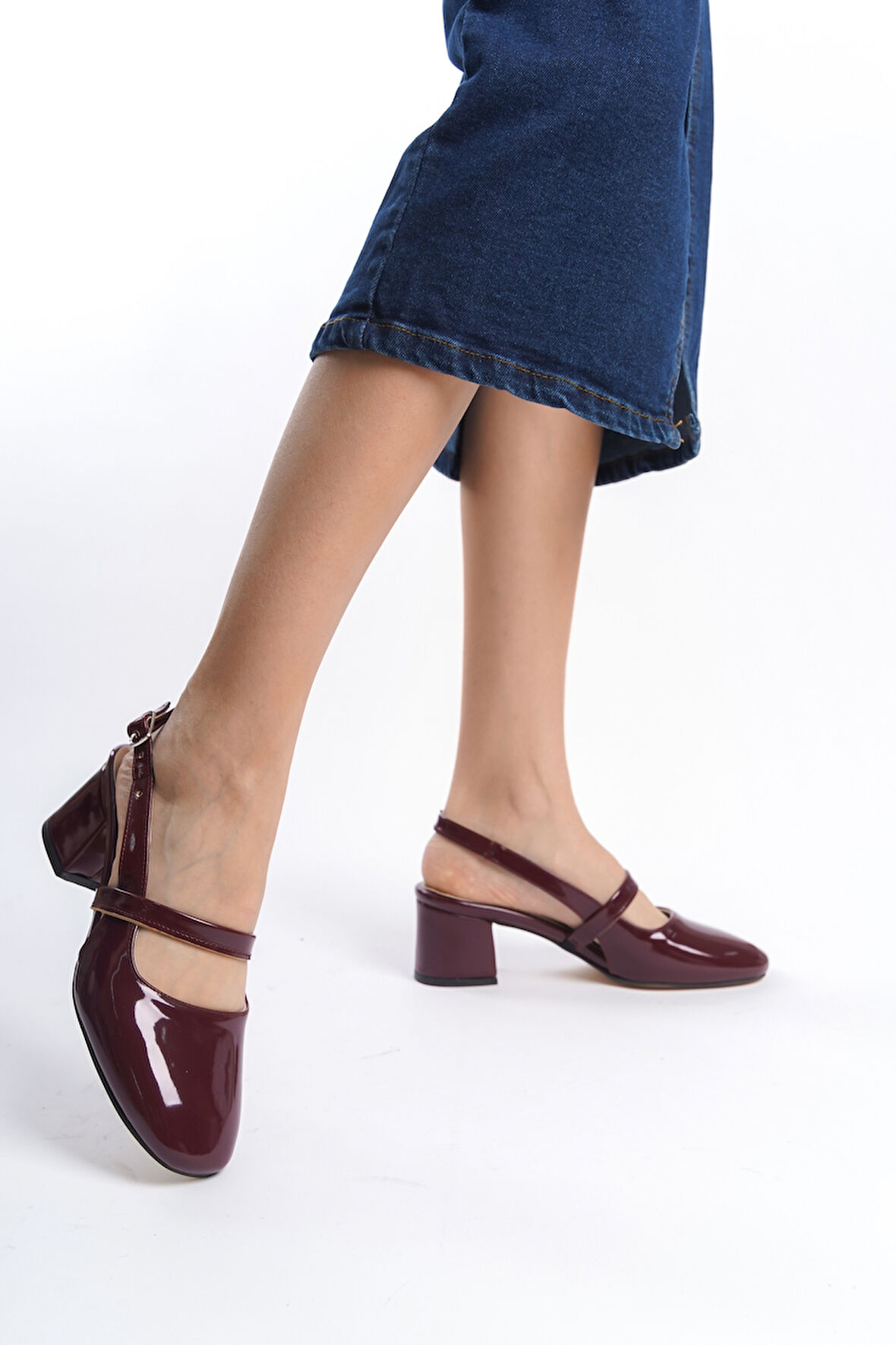 Kadın Arkası Açık Kemer Toka Detaylı Rahat 5 cm Klasik Topuklu Ayakkabı DRK020