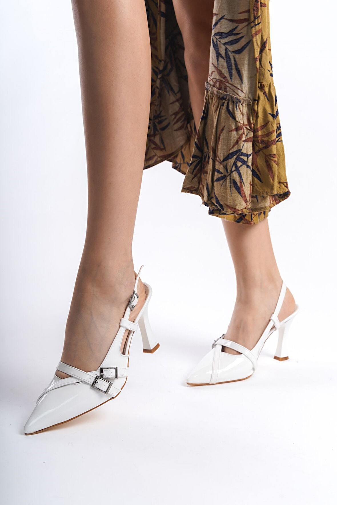 Kadın Sivri Burun Kemer Toka Detaylı Rahat Klasik Topuklu Ayakkabı Topuk 7 cm ZR01