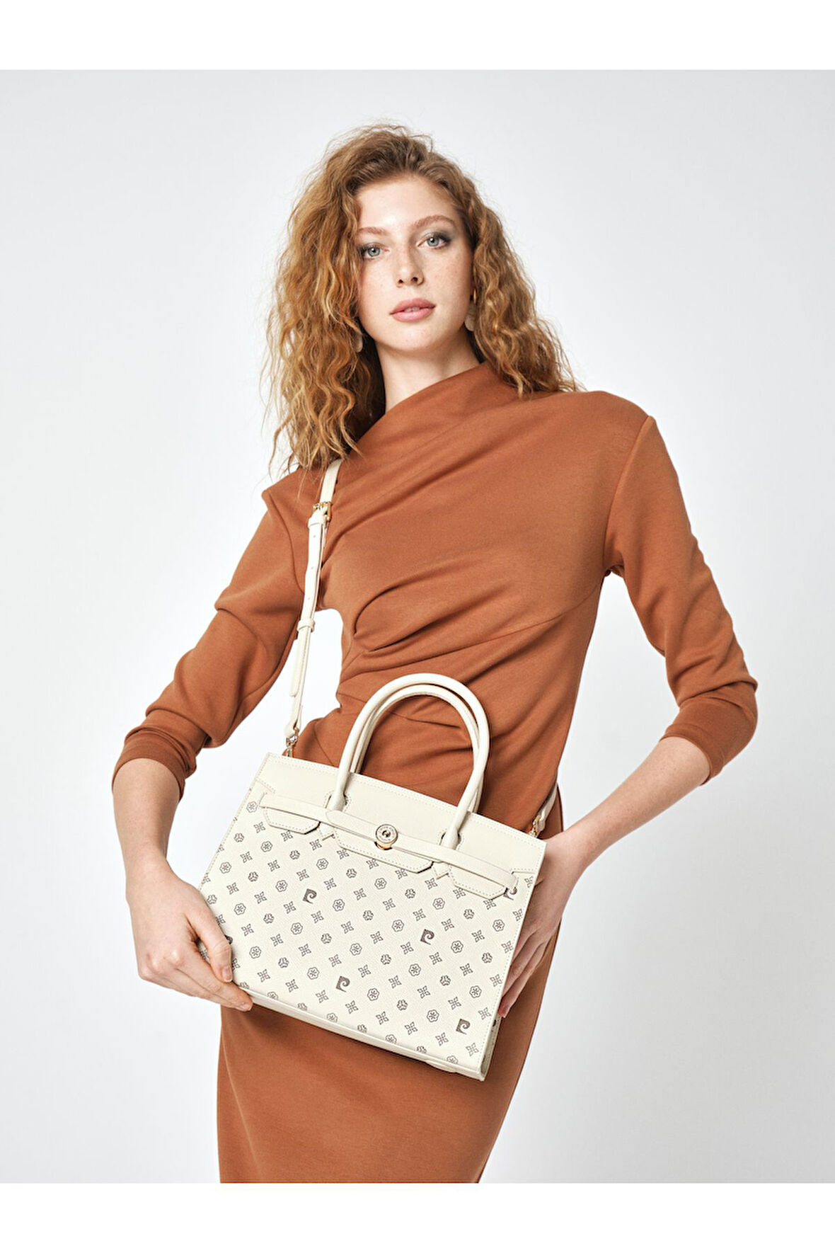 PİERRE CARDİN ÇAPRAZ ÇANTA 05PC25Y10318-MN