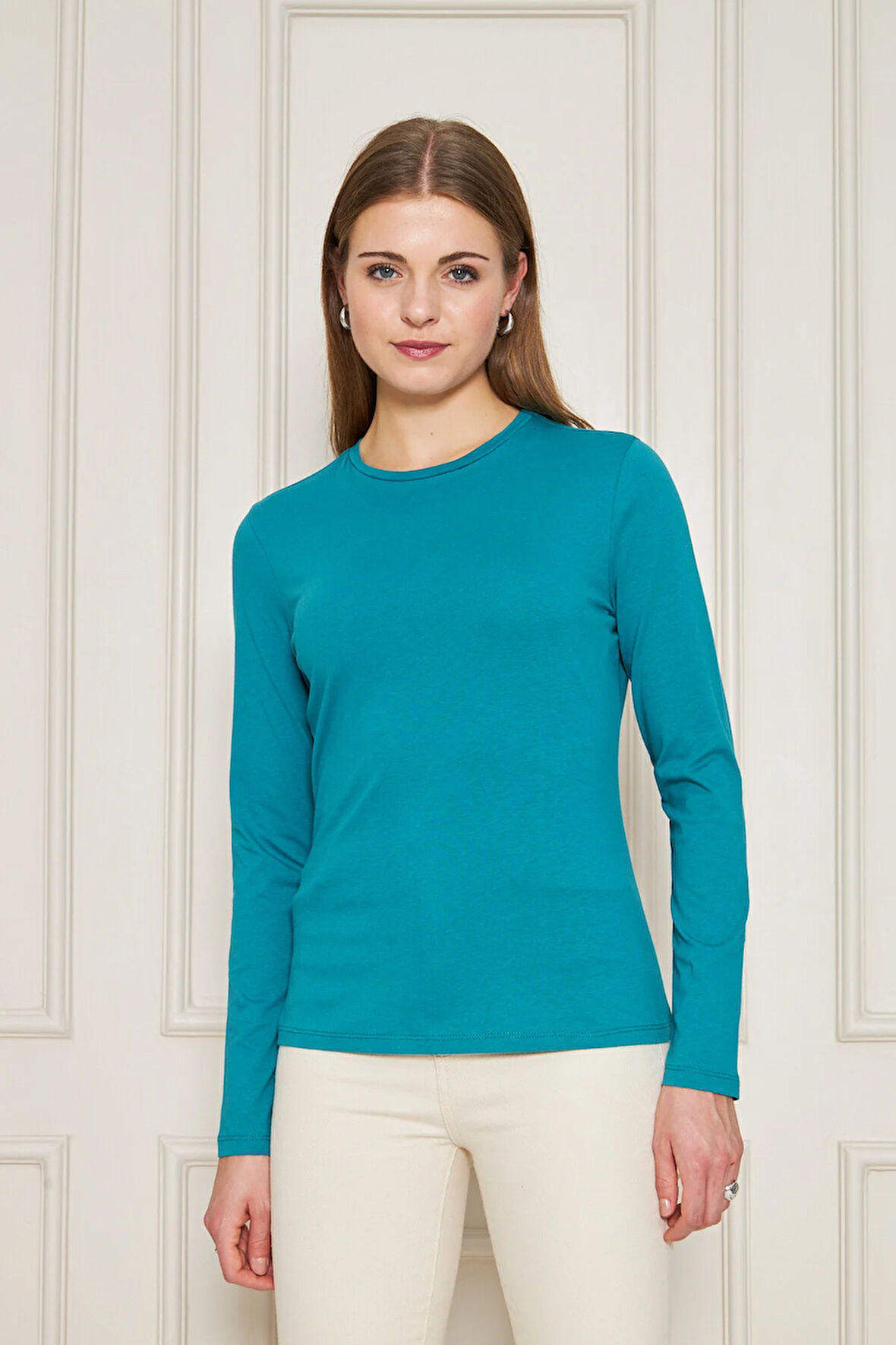 BİSİKLET YAKA UZUNKOL BASİC T-SHİRT