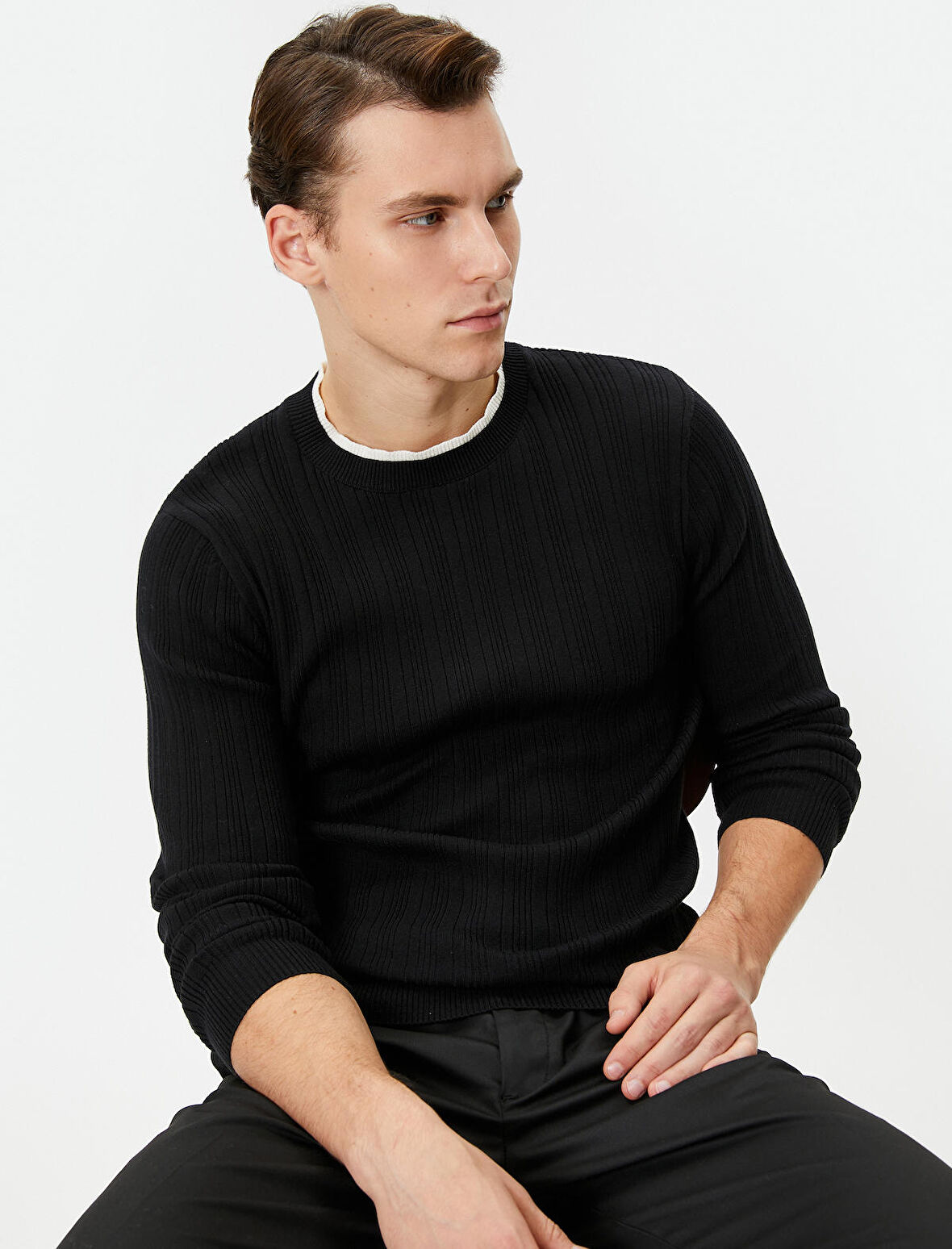 Slim Fit Kazak Triko Dokulu Yaka Detaylı Uzun Kollu