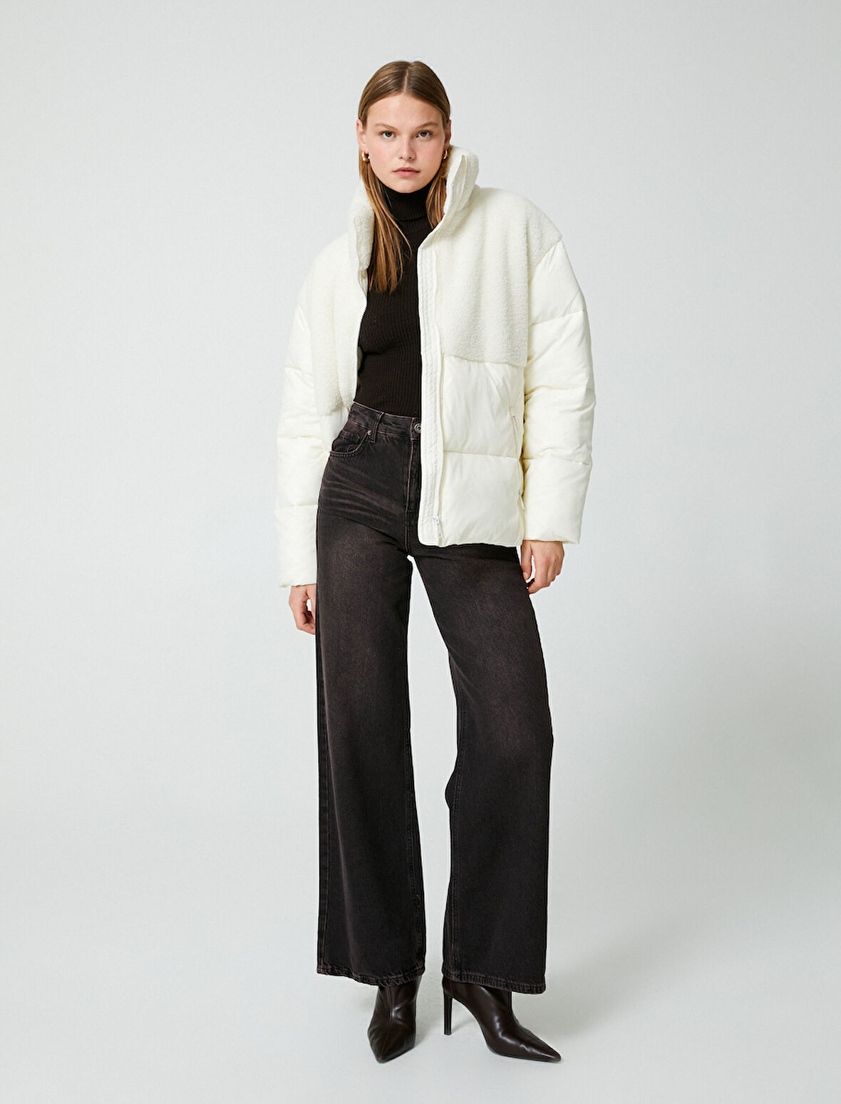 Şişme Mont Dik Yaka Peluş Detaylı Fermuarlı Cepli