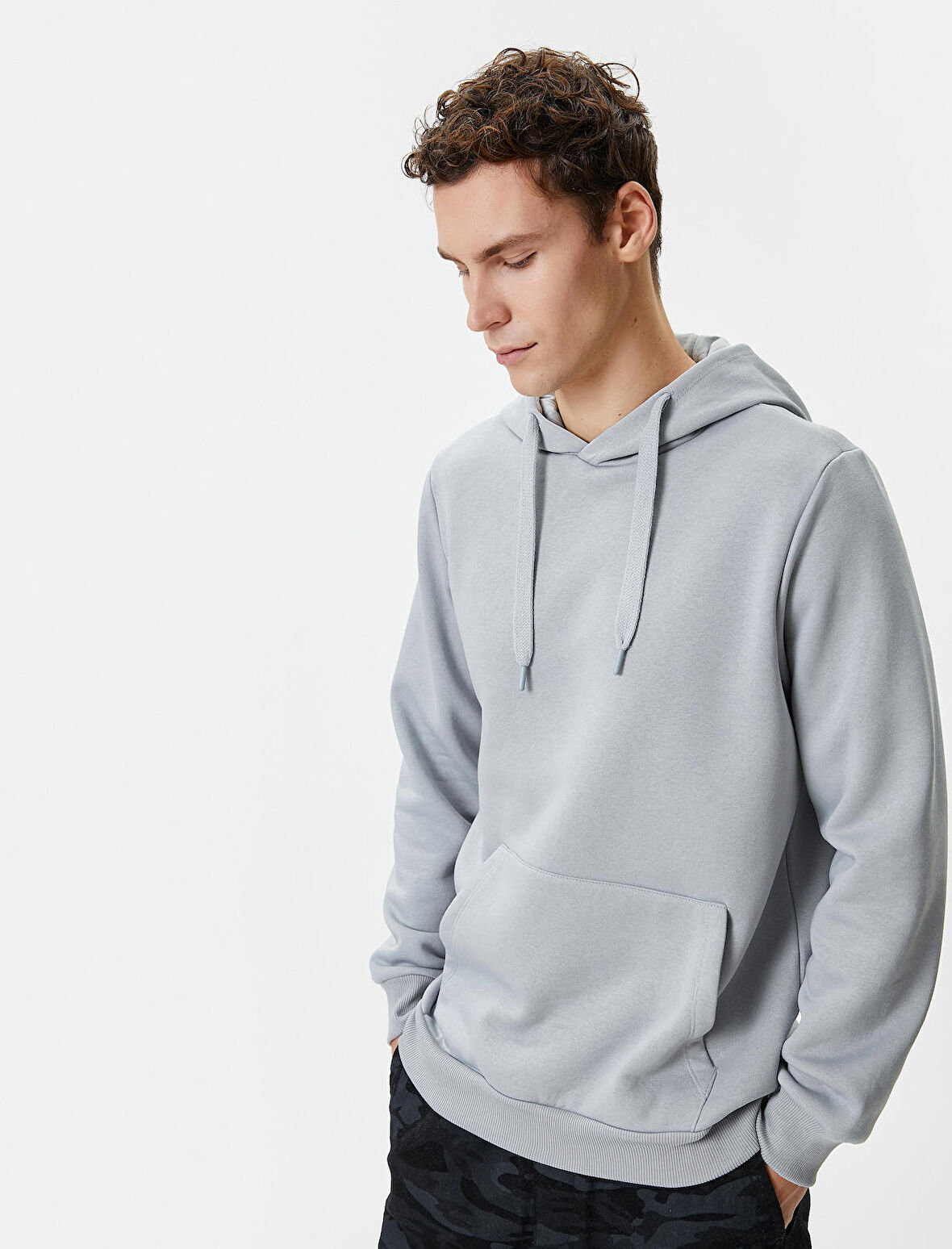 Kapşonlu Sweatshirt Kanguru Cep Detaylı Uzun Kollu