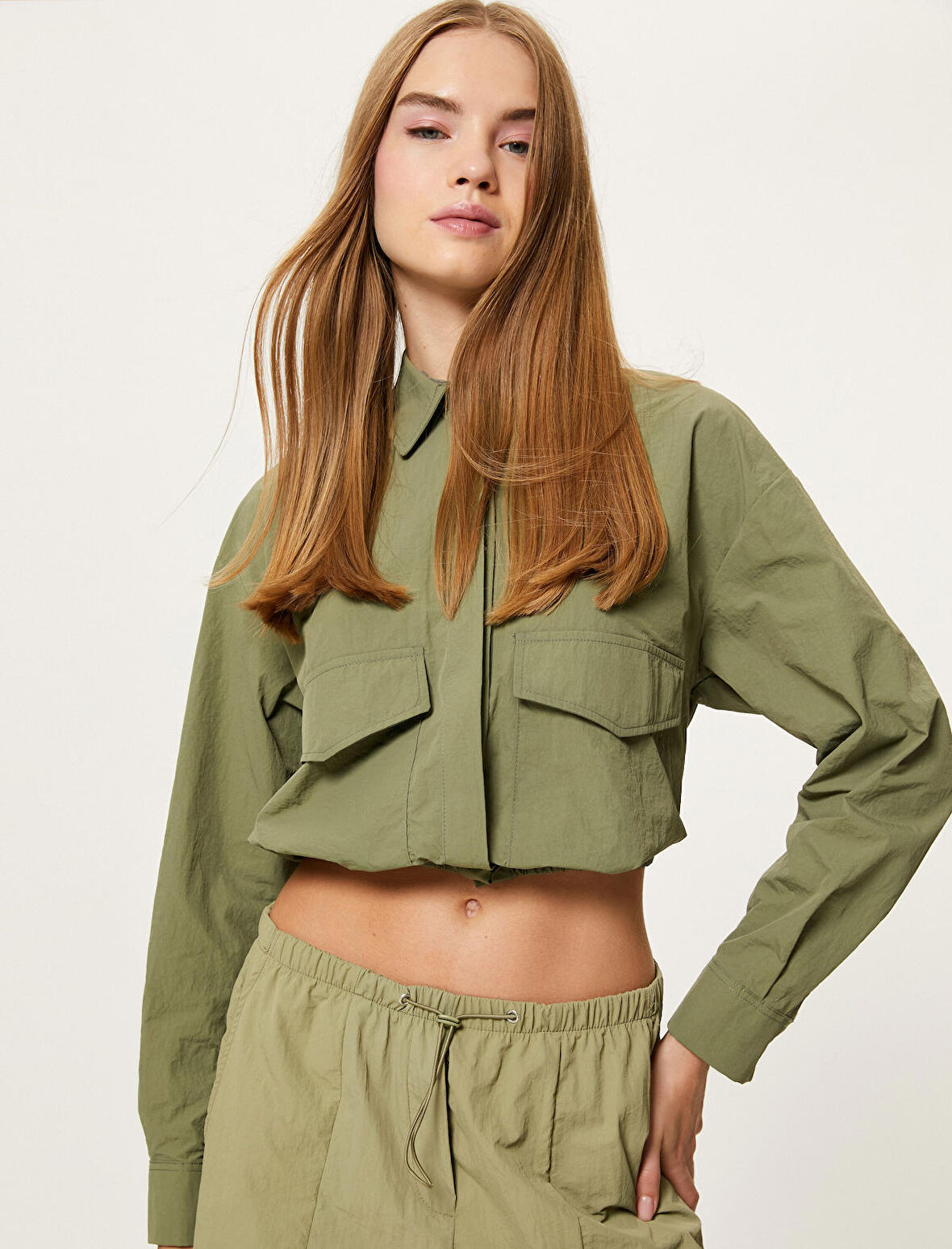 Paraşüt Kumaş Crop Gömlek Uzun Kollu Kapaklı Cep Detaylı Beli Lastikli