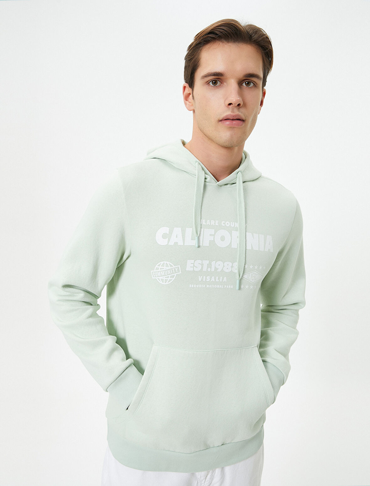 Kapşonlu Sweatshirt Kolej Baskılı Kanguru Cep Detaylı