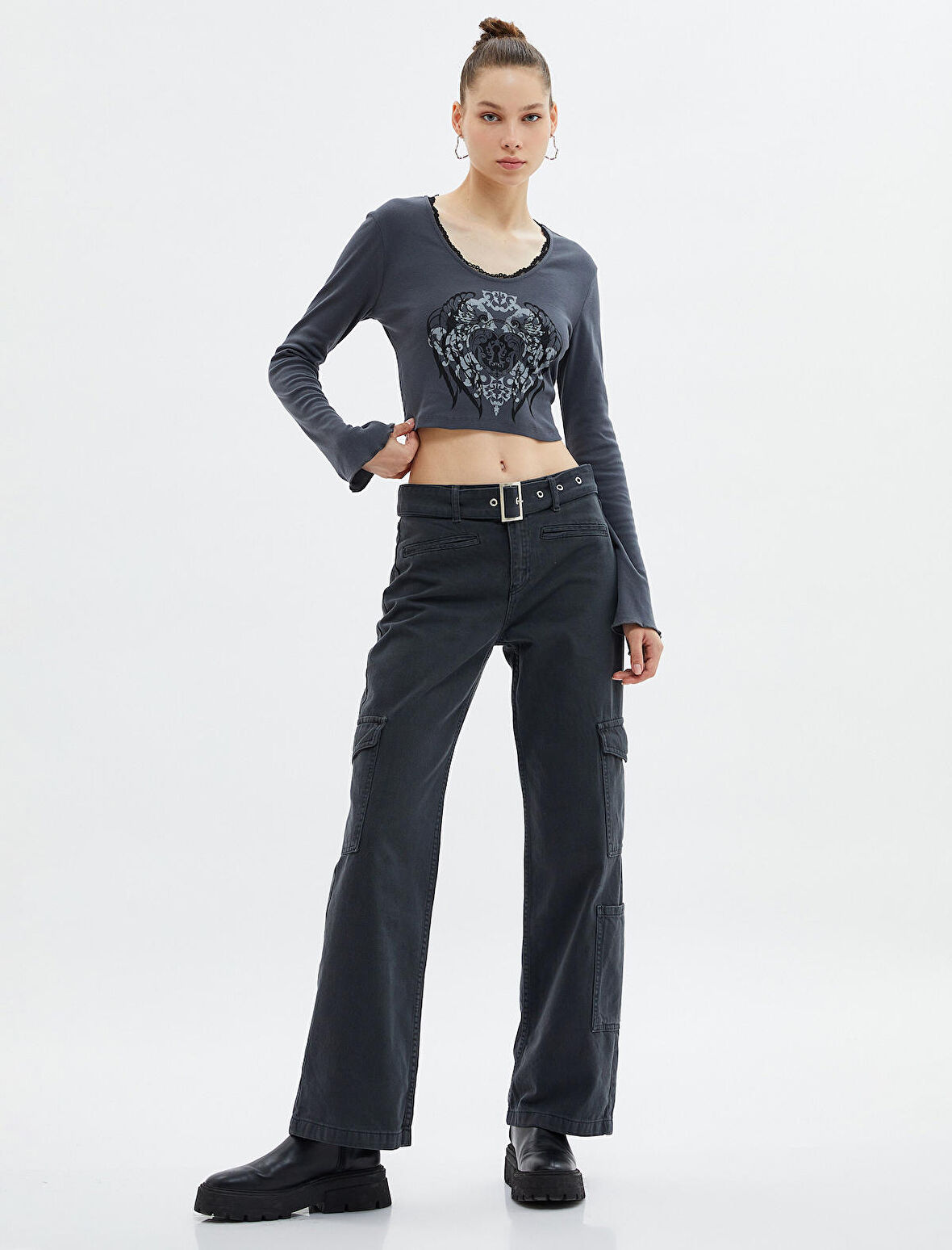 Uzun Kollu Crop Tişört U Yaka Soluk Efektli Baskılı Pamuklu