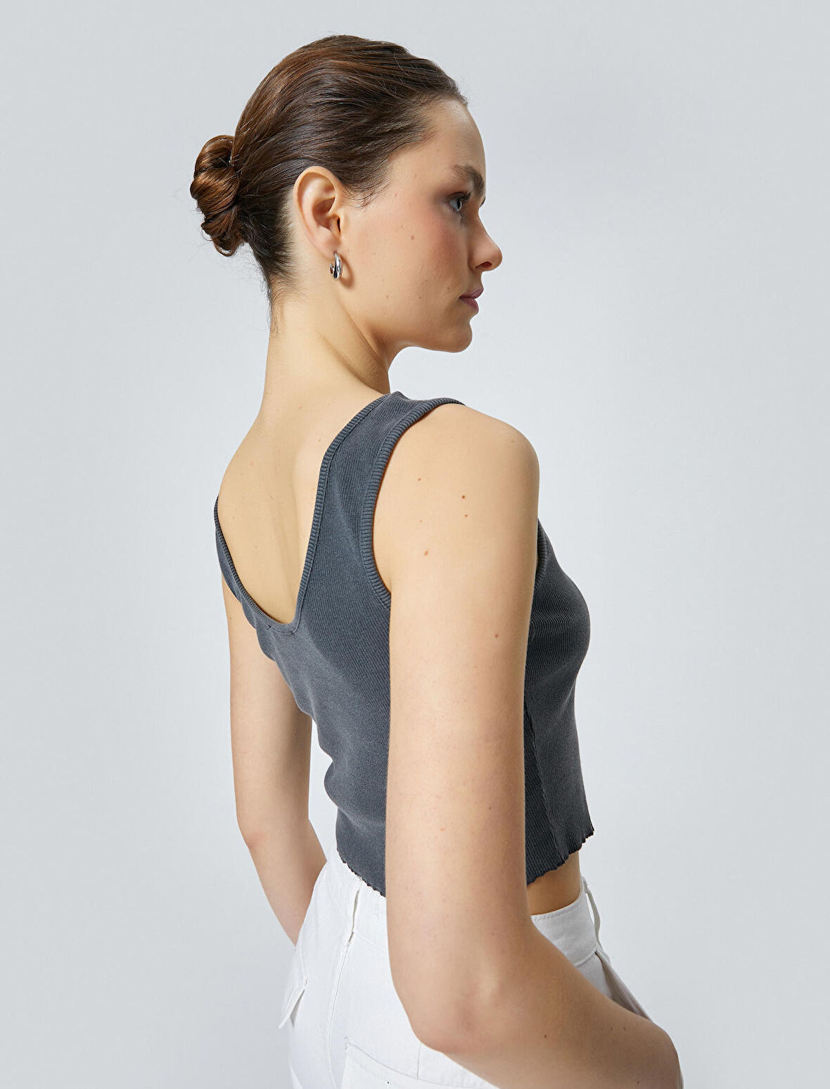 Crop Atlet Pencere Detaylı Askılı Fitilli