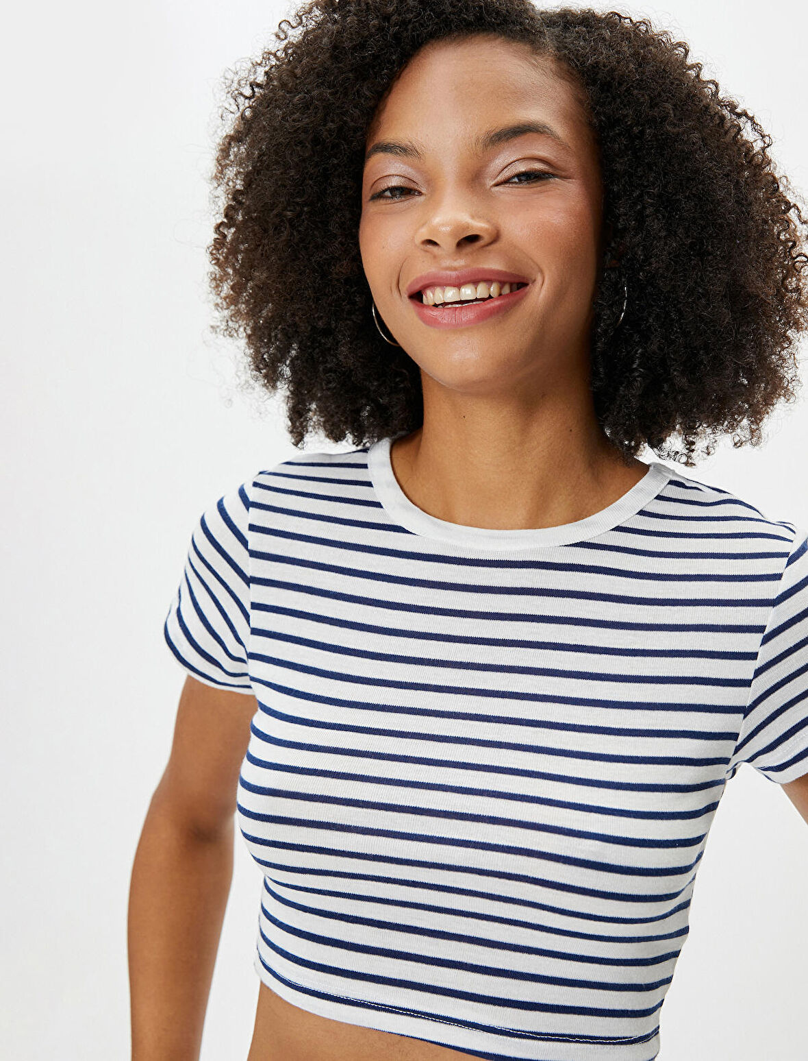 Crop Tişört Kısa Kollu Bisiklet Yaka Slim Fit
