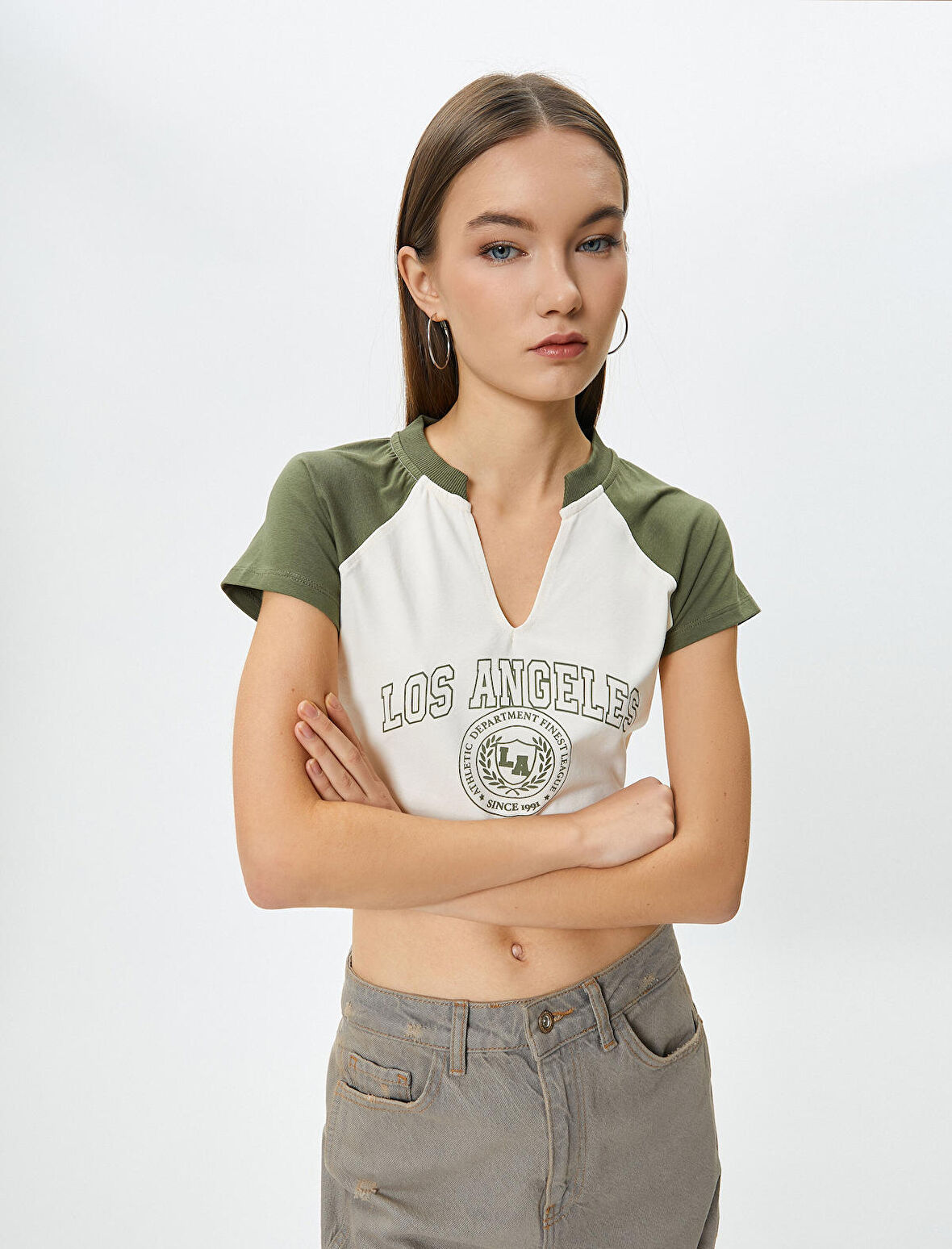 Kolej Crop Tişört V Yaka Kısa Kollu Pamuklu