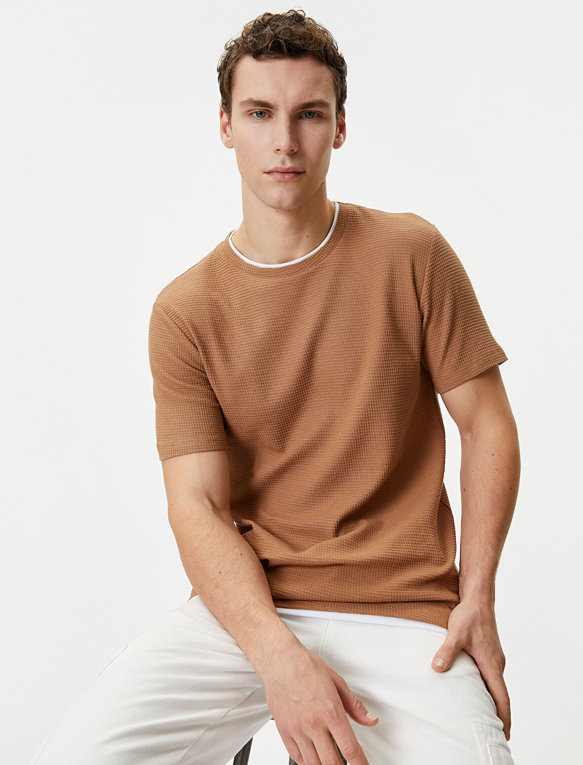 Basic Tişört Kumaş Detaylı Bisiklet Yaka Slim Fit Dokulu