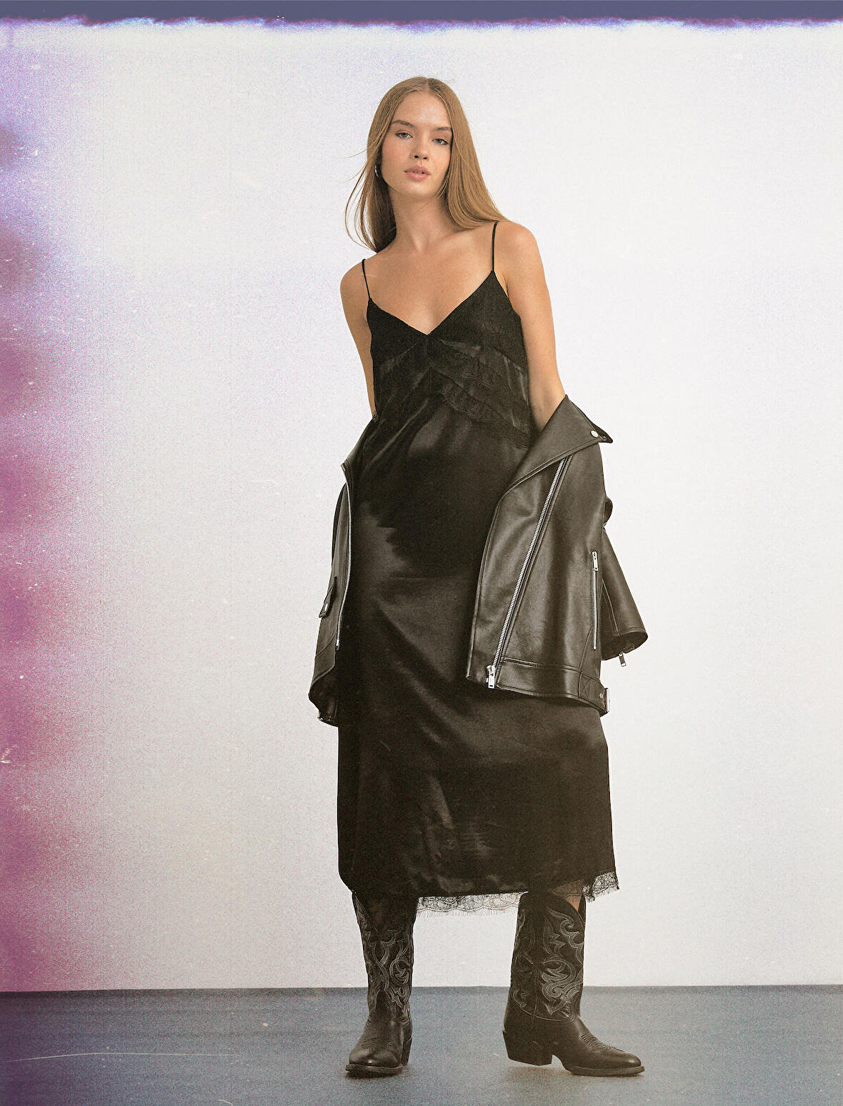 Saten Elbise İnce Askılı Dantelli Midi Boy