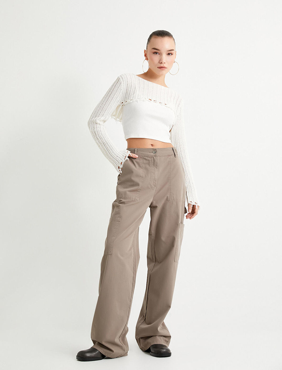 Yıpratılmış Ajurlu Crop Kazak Uzun Kollu Yuvarlak Yaka 