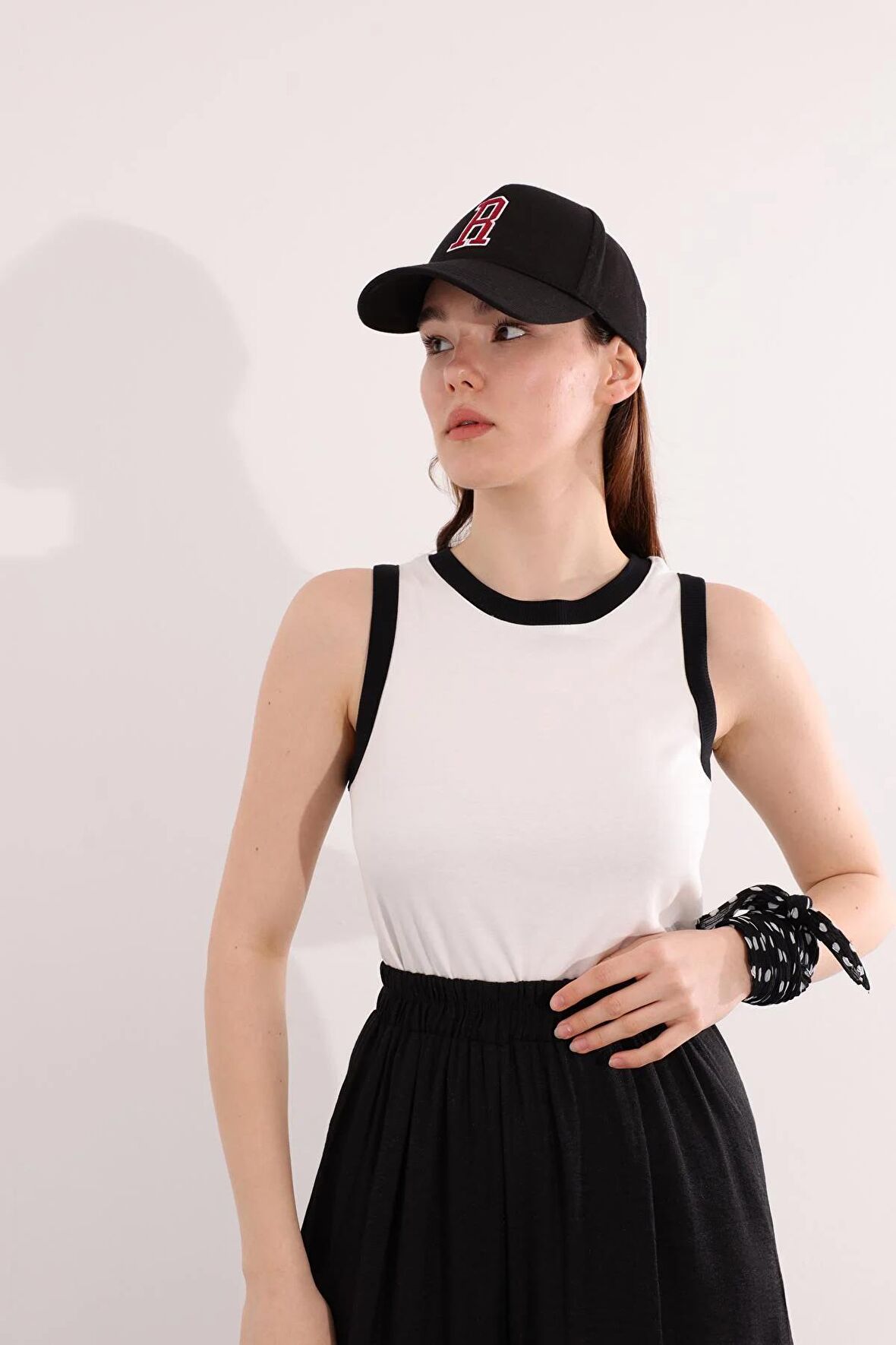 Beyaz Kontrast Atlet 