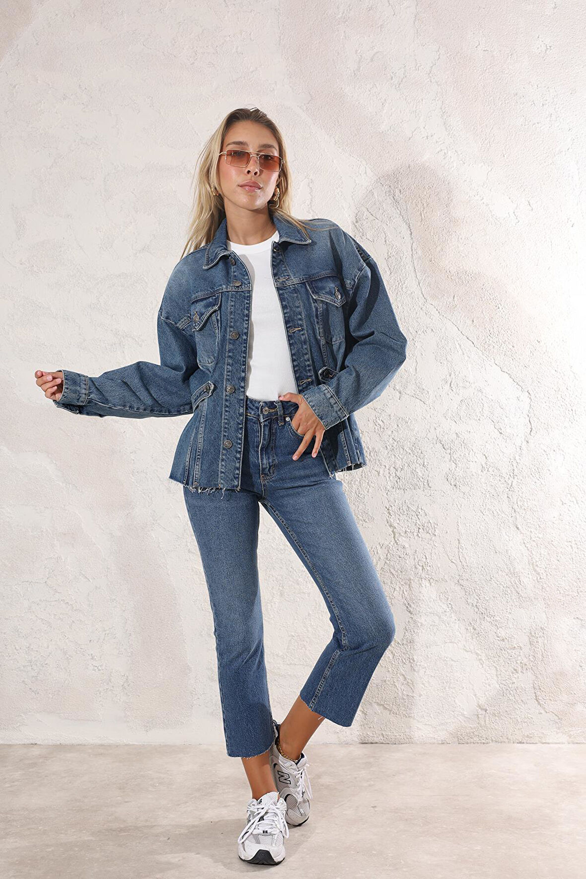Mavi Bele Oturan Denim Ceket 