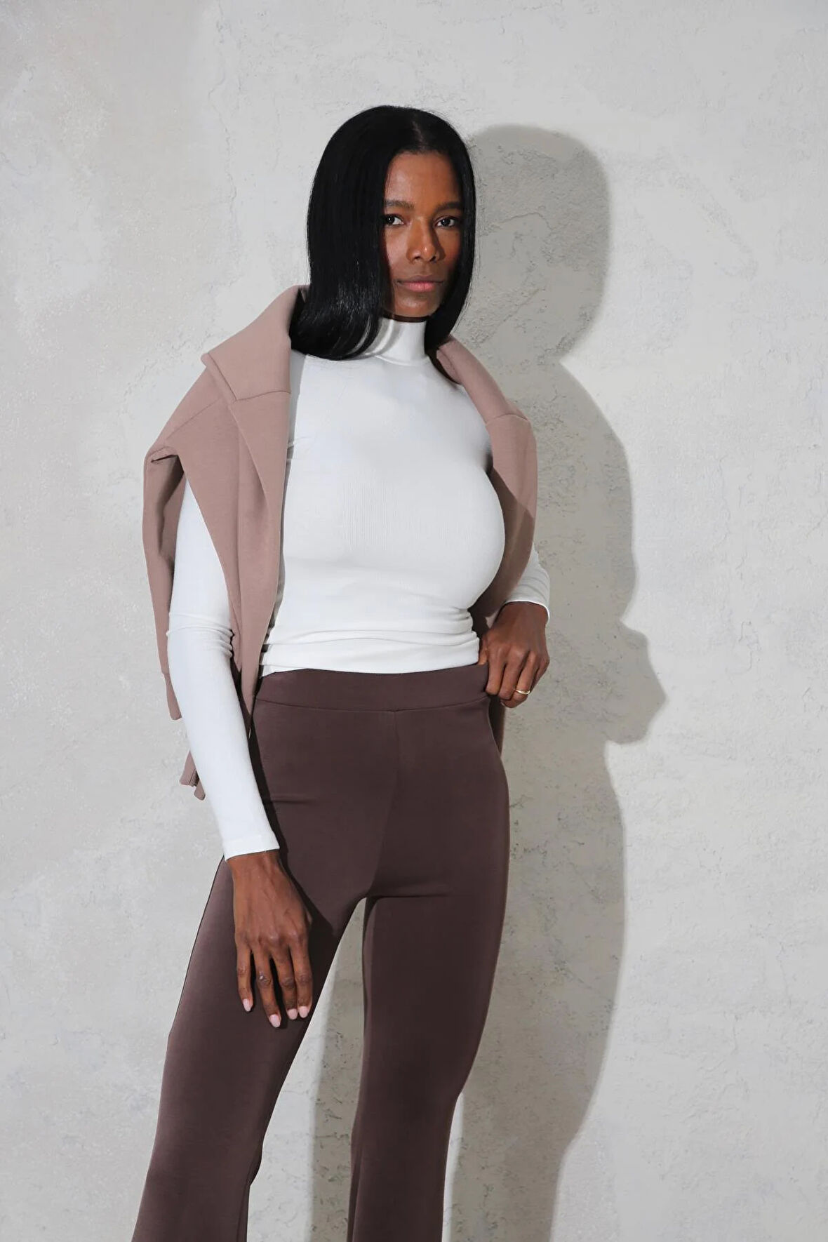 Ekru Soft Touch Bambu Dik Yaka Tişört 