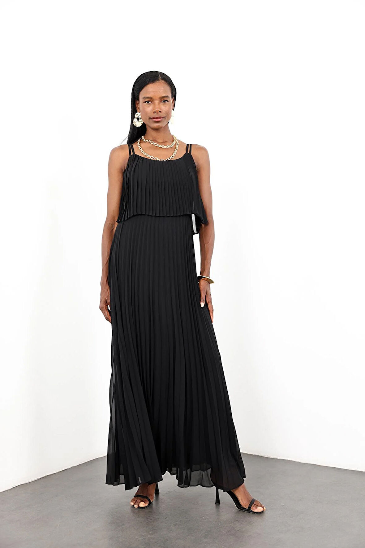 Siyah Piliseli Şifon Elbise 00778