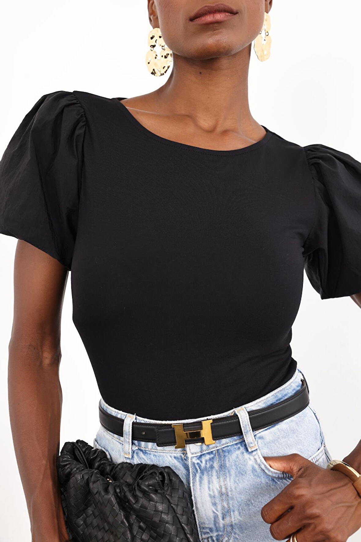 Siyah Kol Detaylı Bodysuit 