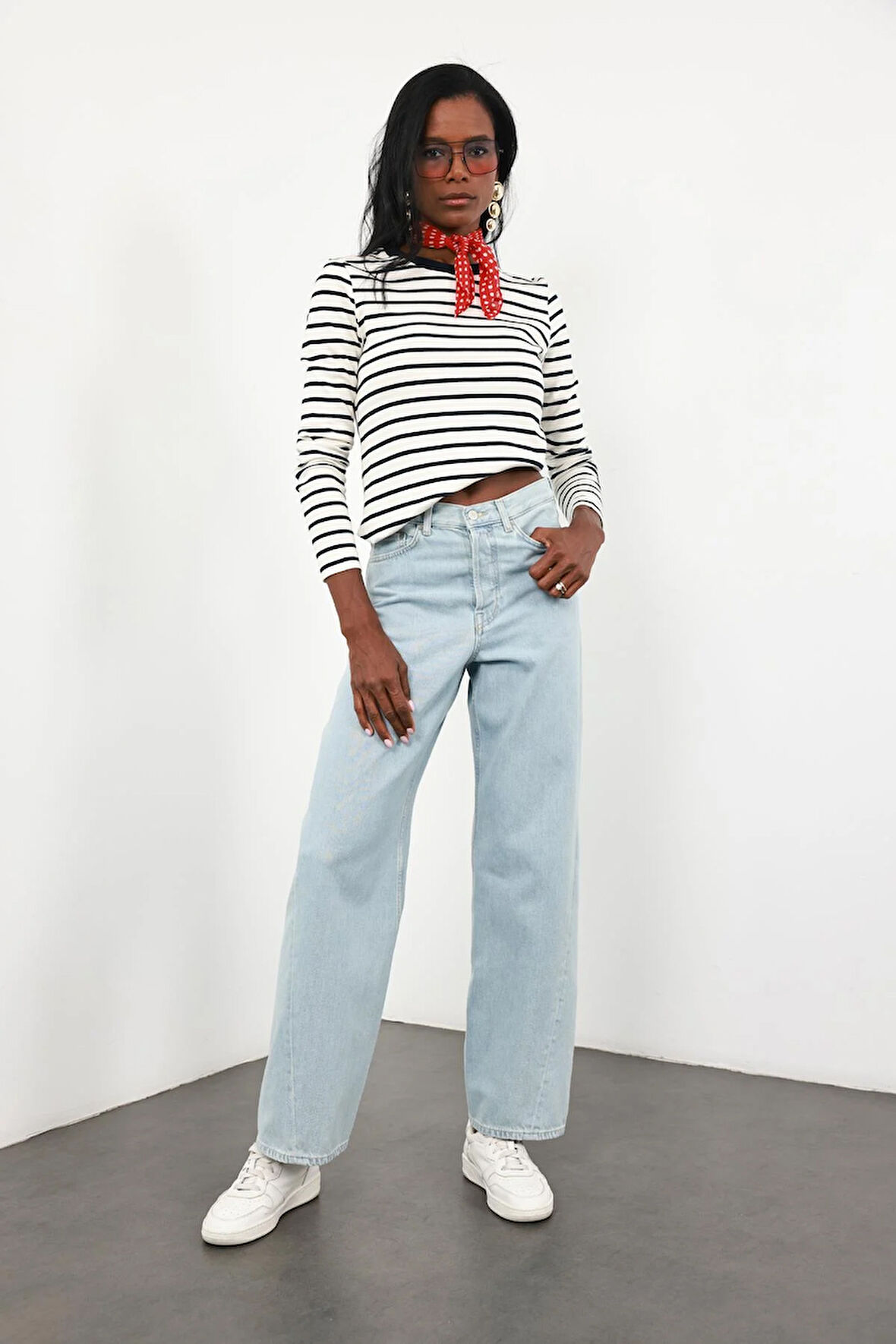 Buz Mavi Yumuşak Denim Jean 