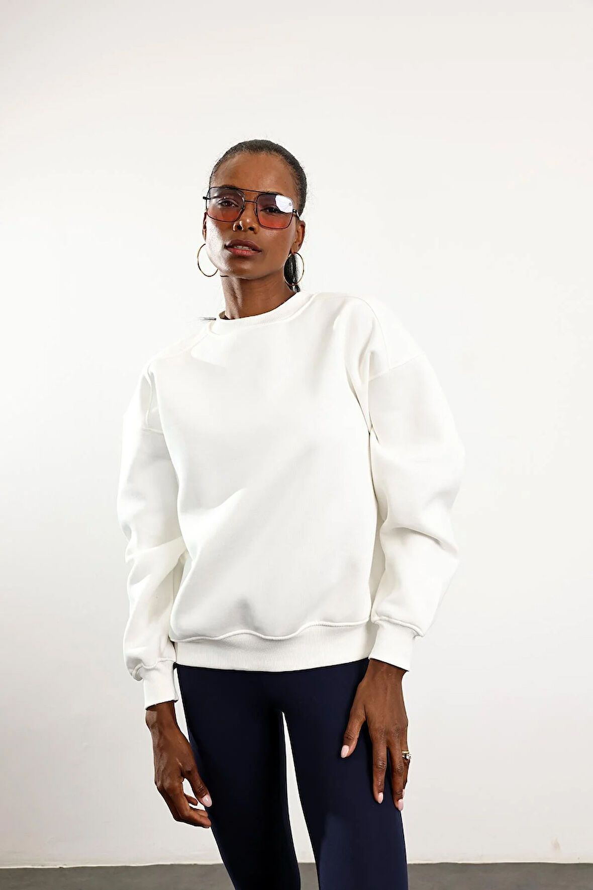 Beyaz Parçalı Basic Sweatshirt 3408