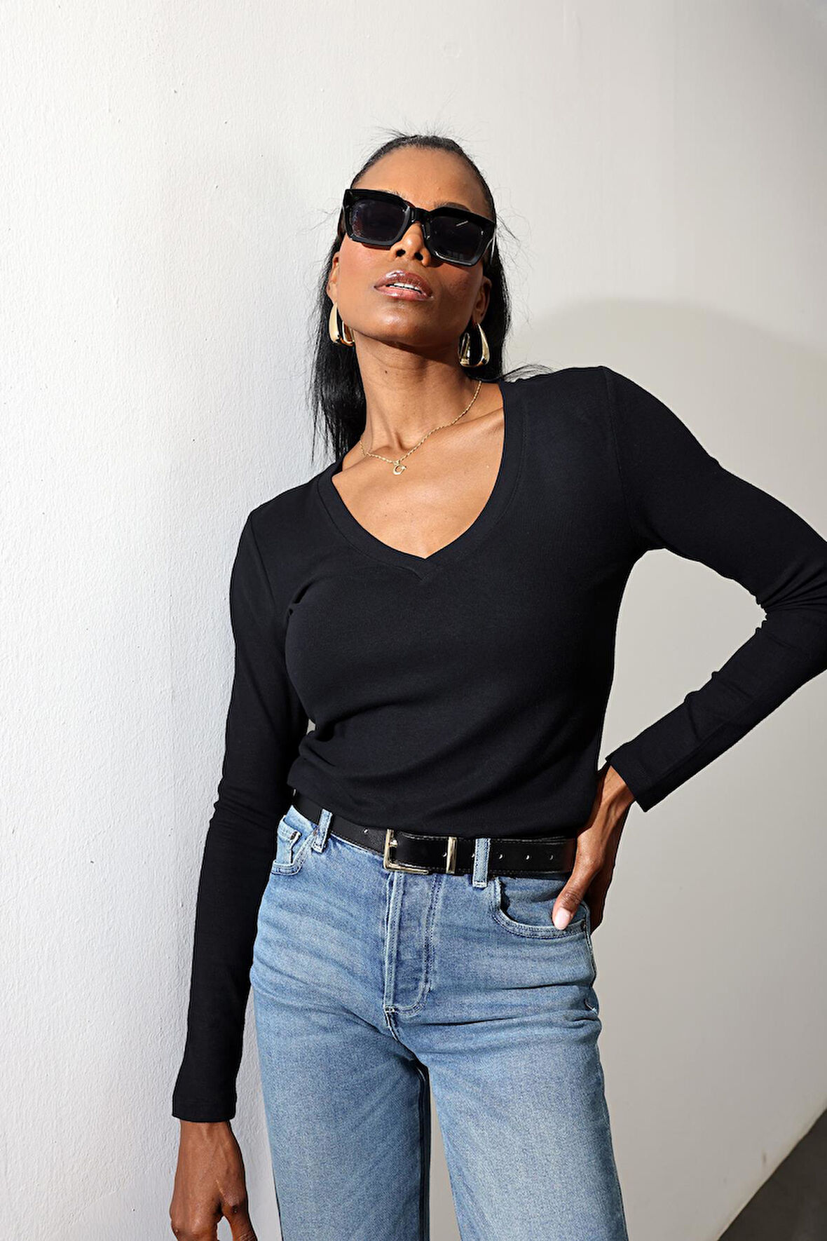 Siyah Soft Touch Bambu V Yaka Tişört 