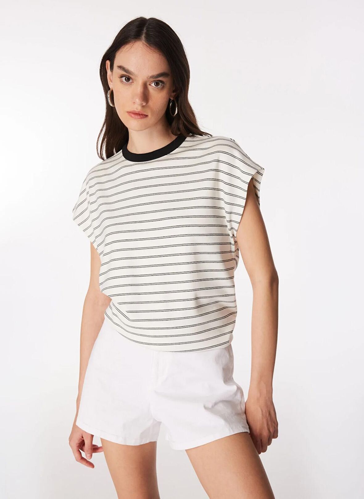 Fabrika Bisiklet Yaka Çizgili Beyaz - Siyah Kadın T-Shirt F4SL-TST0658