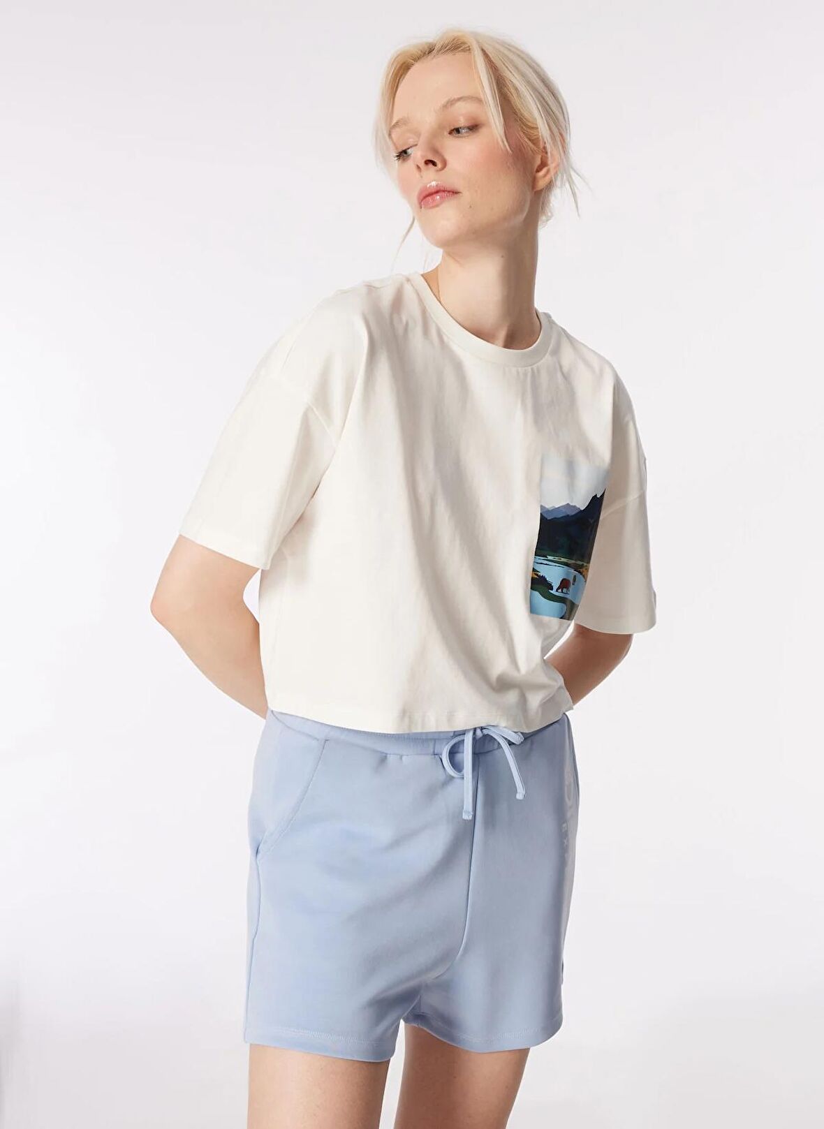 Beyaz Kadın Oversize Baskılı T-Shirt D4SL-TST3046