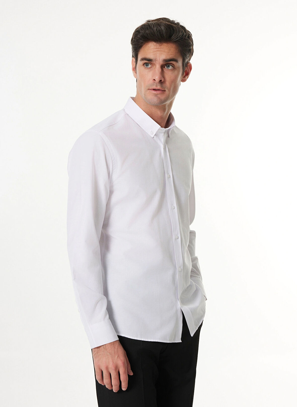 Fabrika Slim Fit Düğmeli Yaka Armürlü Beyaz Erkek Gömlek MAYDOS 403
