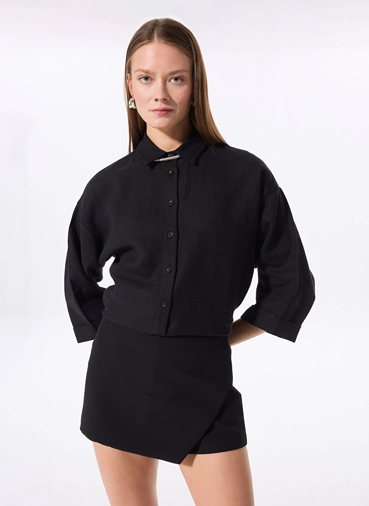 Fabrika Rahat Gömlek Yaka Düz Siyah Kadın Gömlek F5SL-GML0051