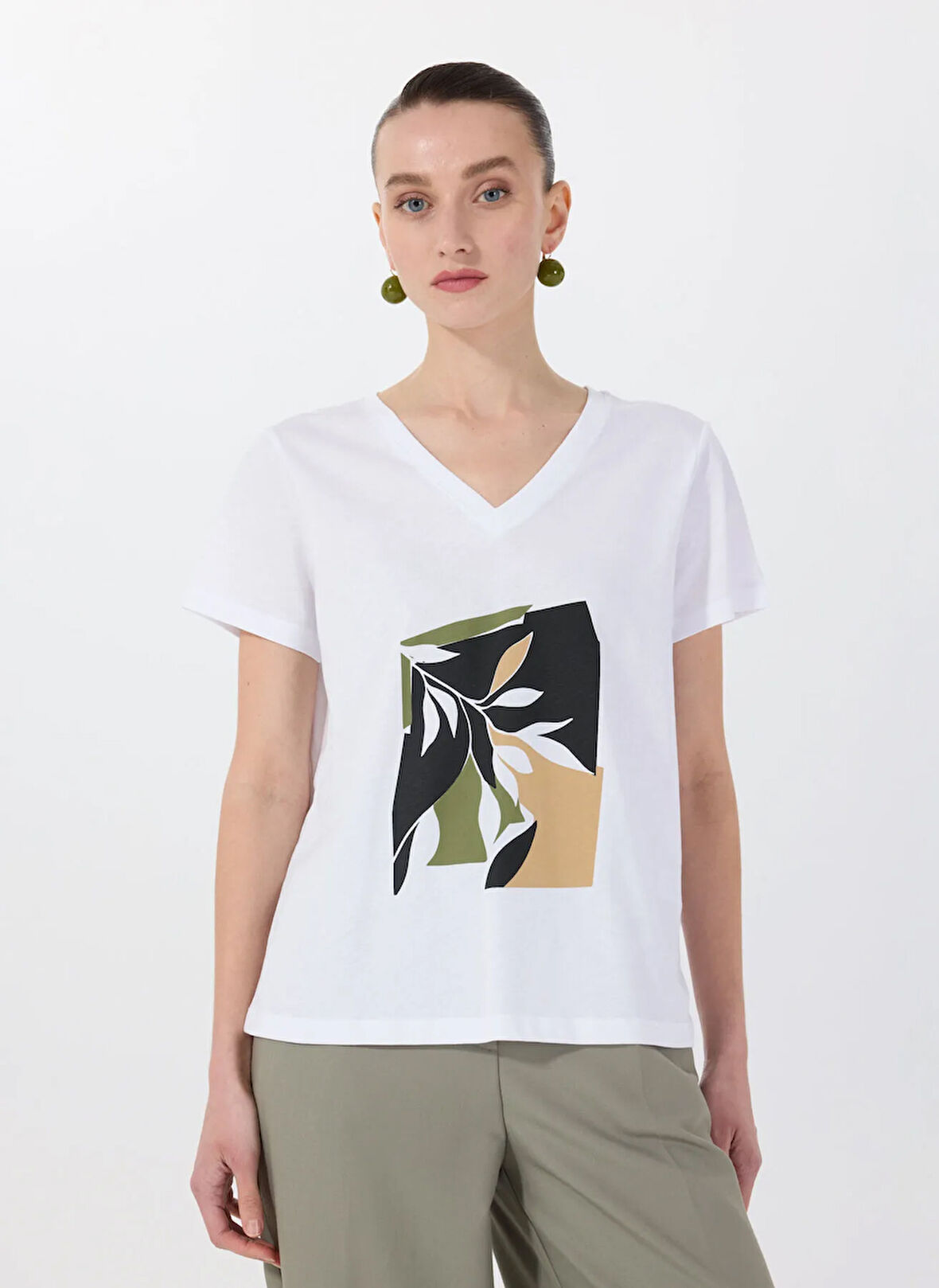 Fabrika V Yaka Baskılı Beyaz Kadın T-Shirt F5SL-TST0455