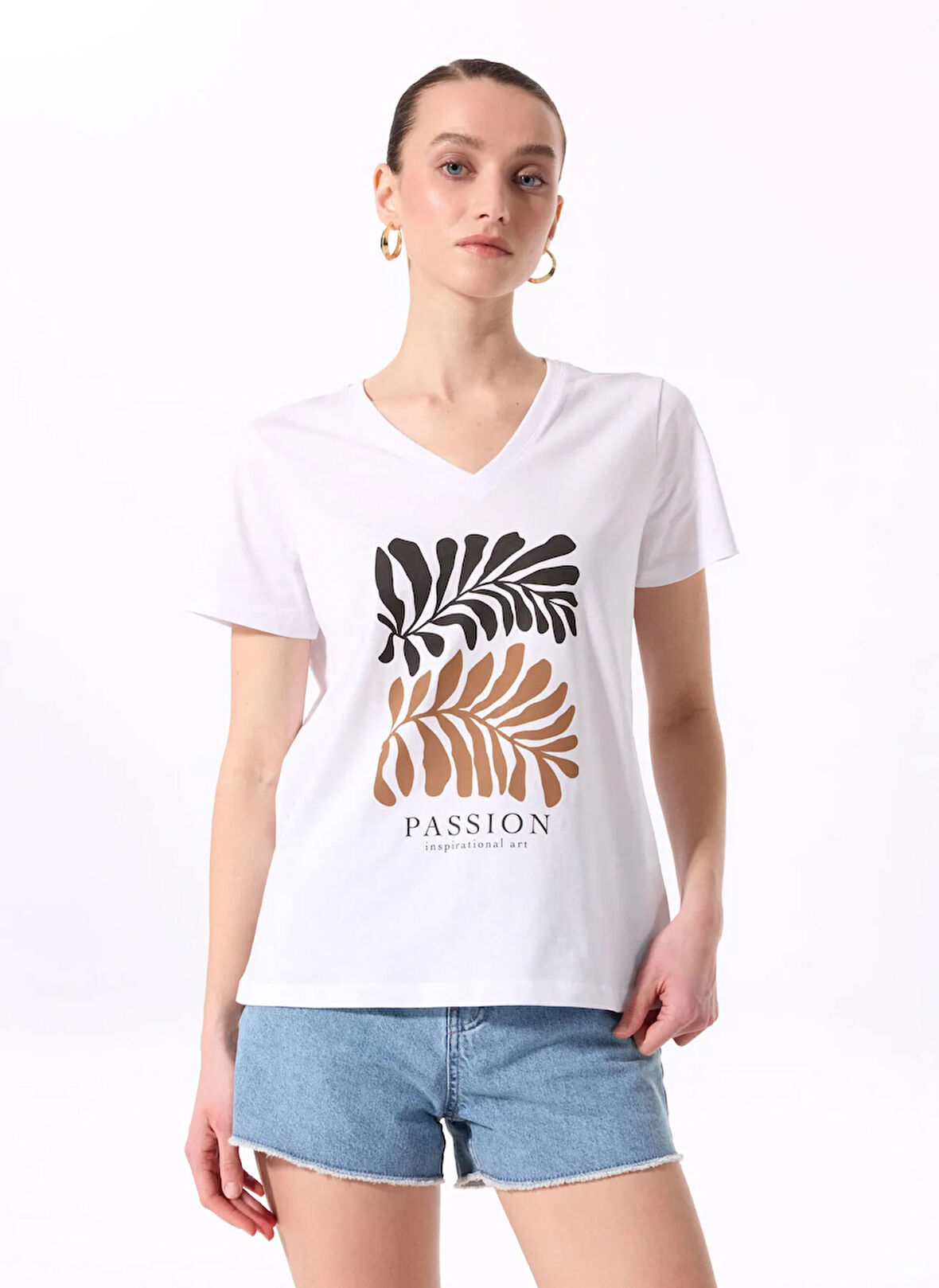 Fabrika V Yaka Baskılı Beyaz Kadın T-Shirt F5SL-TST0452