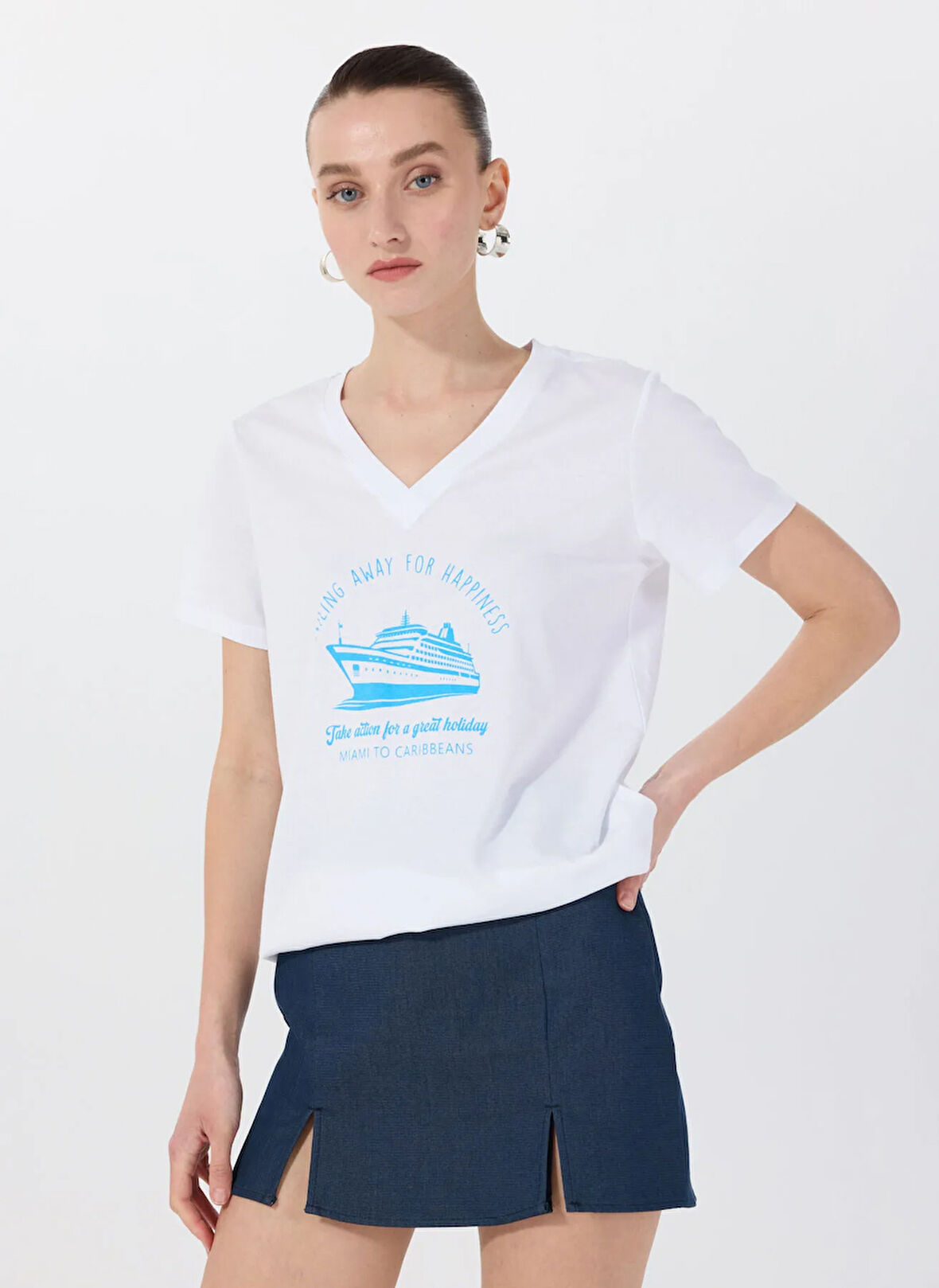 Fabrika V Yaka Baskılı Beyaz Kadın T-Shirt F5SL-TST0461