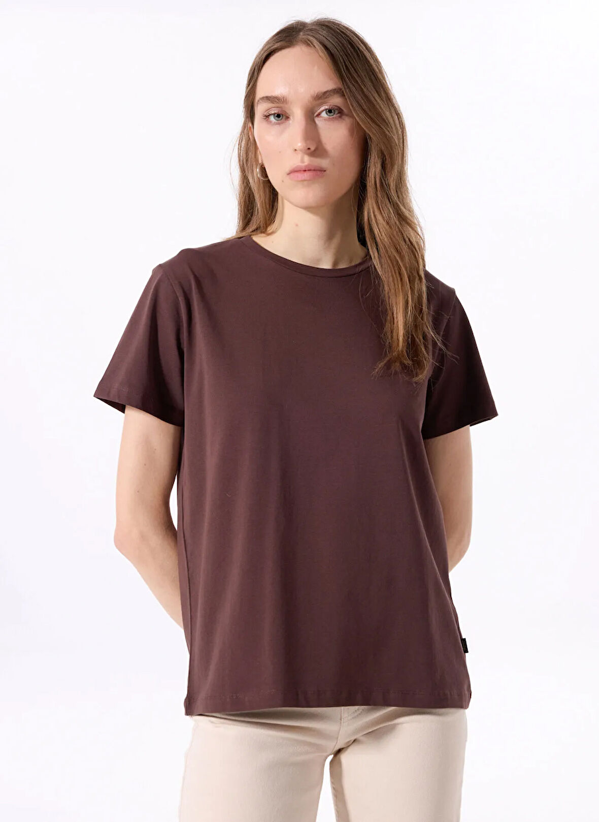 Jeep Bisiklet Yaka Düz Kahve Kadın T-Shirt J5SL-TST7186