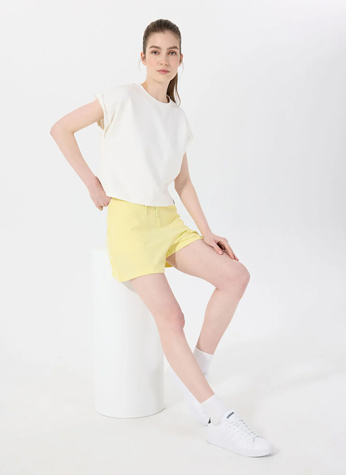 Discovery Expedition D5SL-SHT3516 Sarı Lastikli Bel Relaxed Düz Kadın Şort