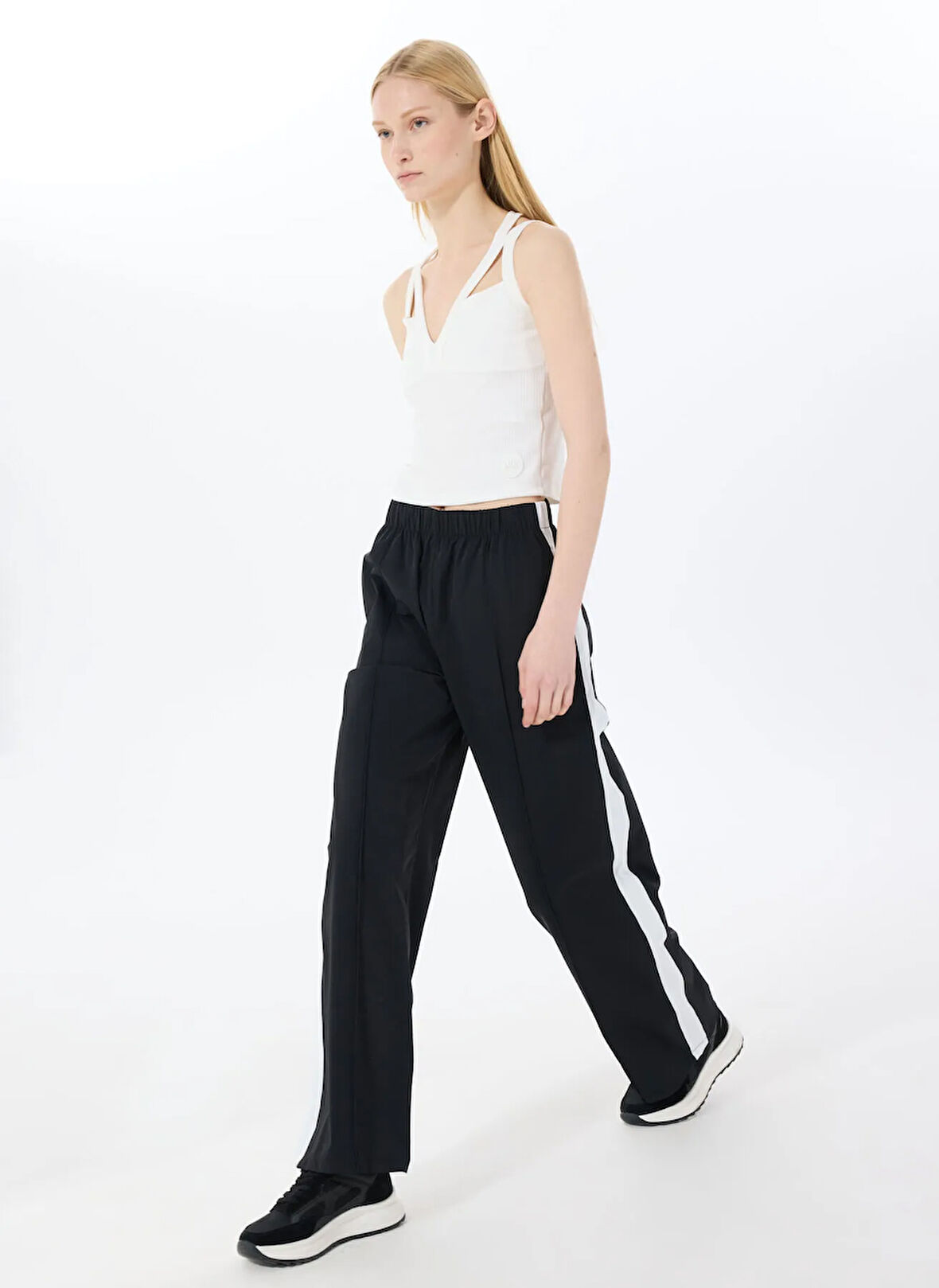 Discovery Expedition D5SL-EA3547 Siyah Relaxed Düz Kadın Eşofman Altı