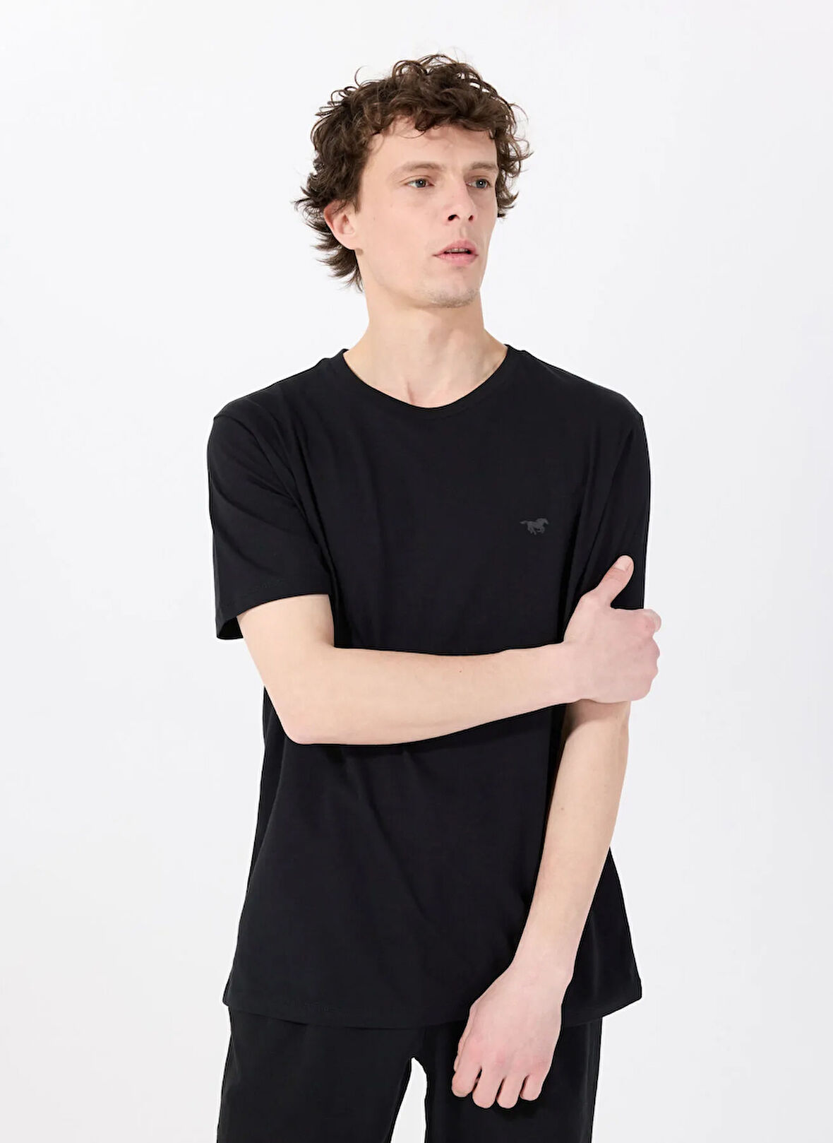 Mustang Bisiklet Yaka Baskılı Siyah Erkek T-Shirt M5SM-TST1297