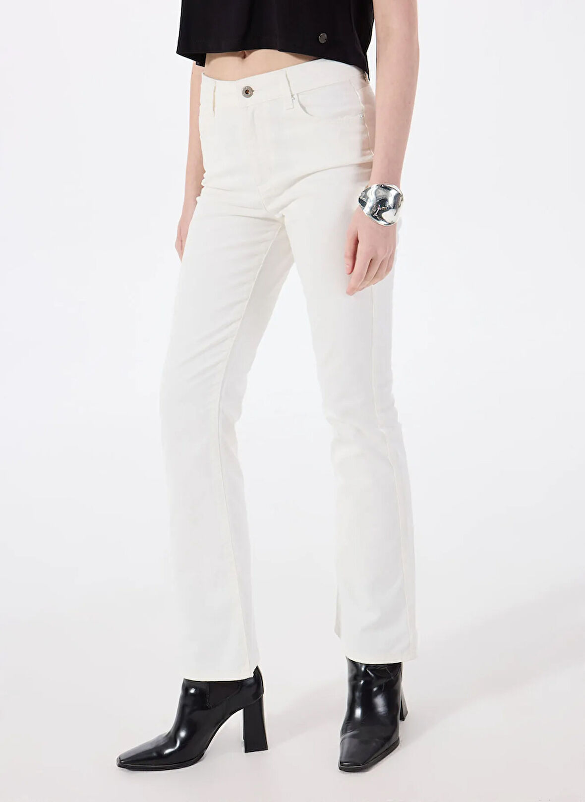Mustang Standart Bel Düz Paça Flare Beyaz Kadın Denim Pantolon GEORGIA SKINNY FLARE5