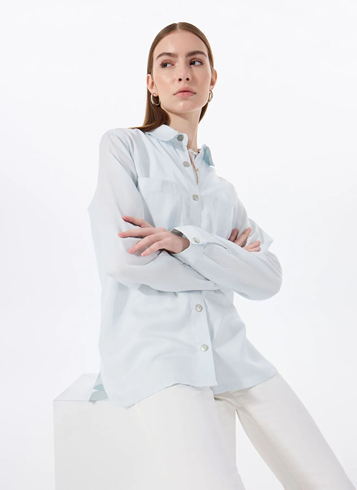 Mavi Kadın Yıkamalı %100 Liyosel Denim Gömlek M5SL-GML1291