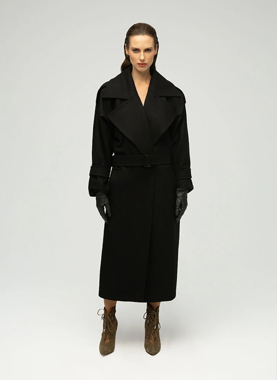 Maximus Geniş Yaka Uzun Siyah Kadın Palto