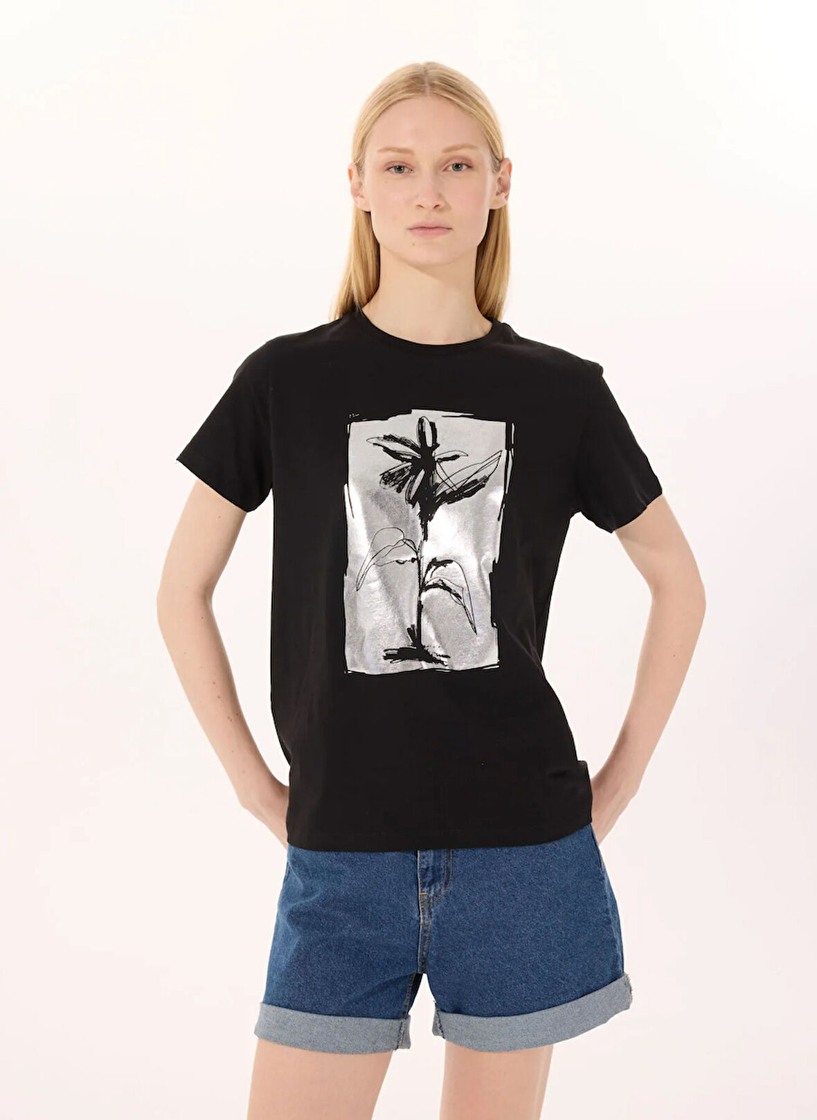 Limon Yuvarlak Yaka Baskılı Siyah Kadın T-Shirt L5SL-TST5816