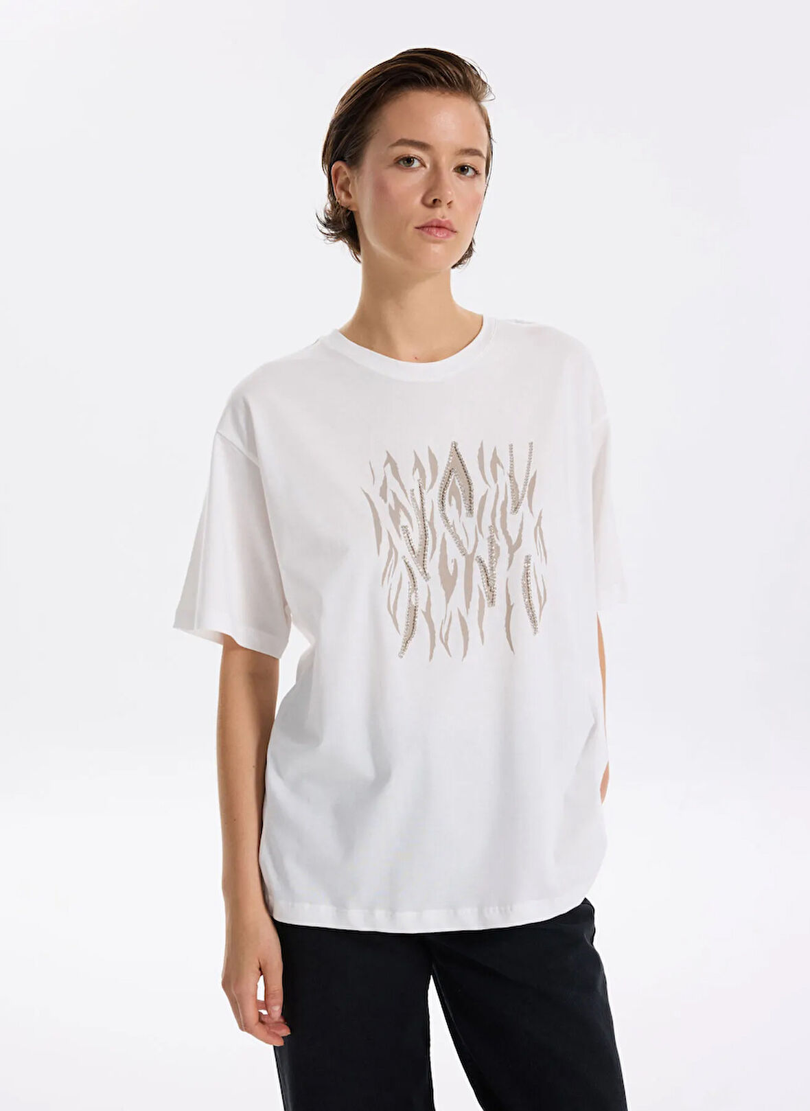 Fabrika Bisiklet Yaka Taşlı Beyaz Kadın T-Shirt F5WL-TST0338