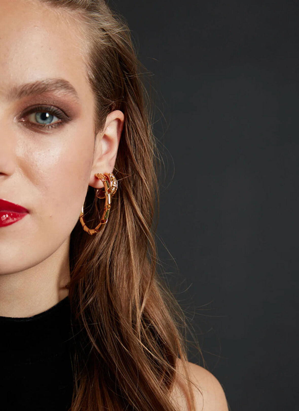 Lisalina Küpe, Bedensiz, Altın