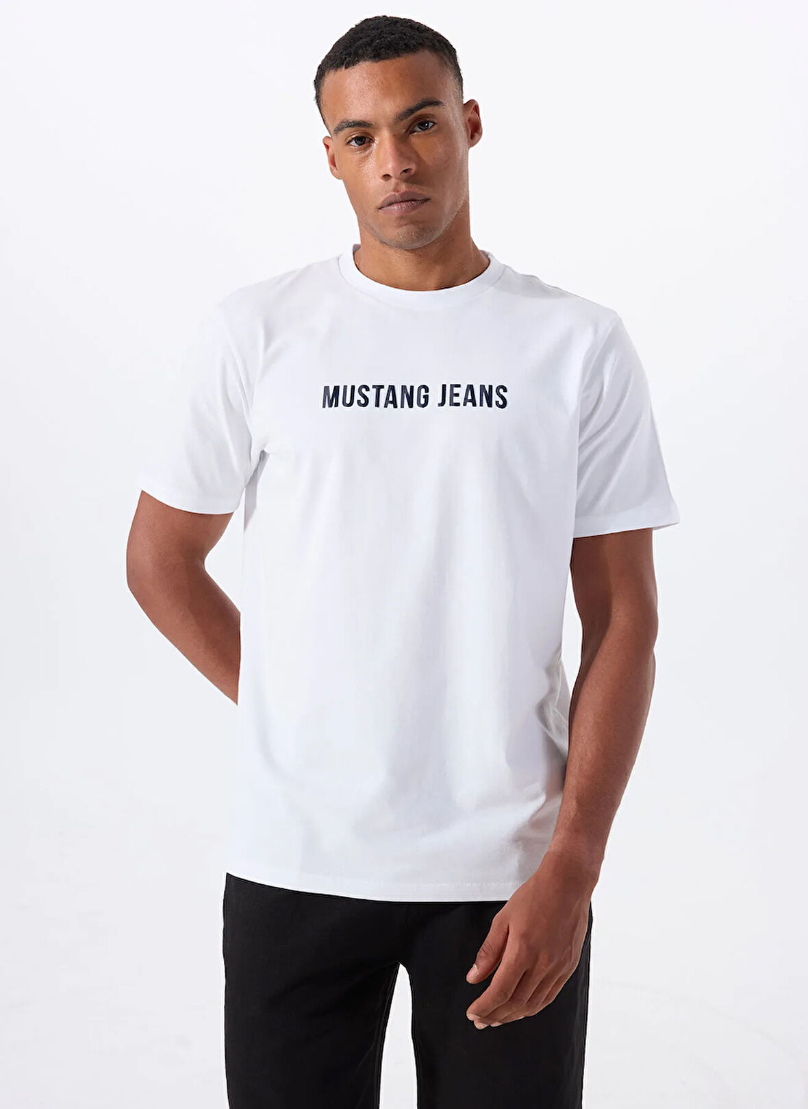 Mustang Bisiklet Yaka Baskılı Beyaz Erkek T-Shirt M5WM-TST1585
