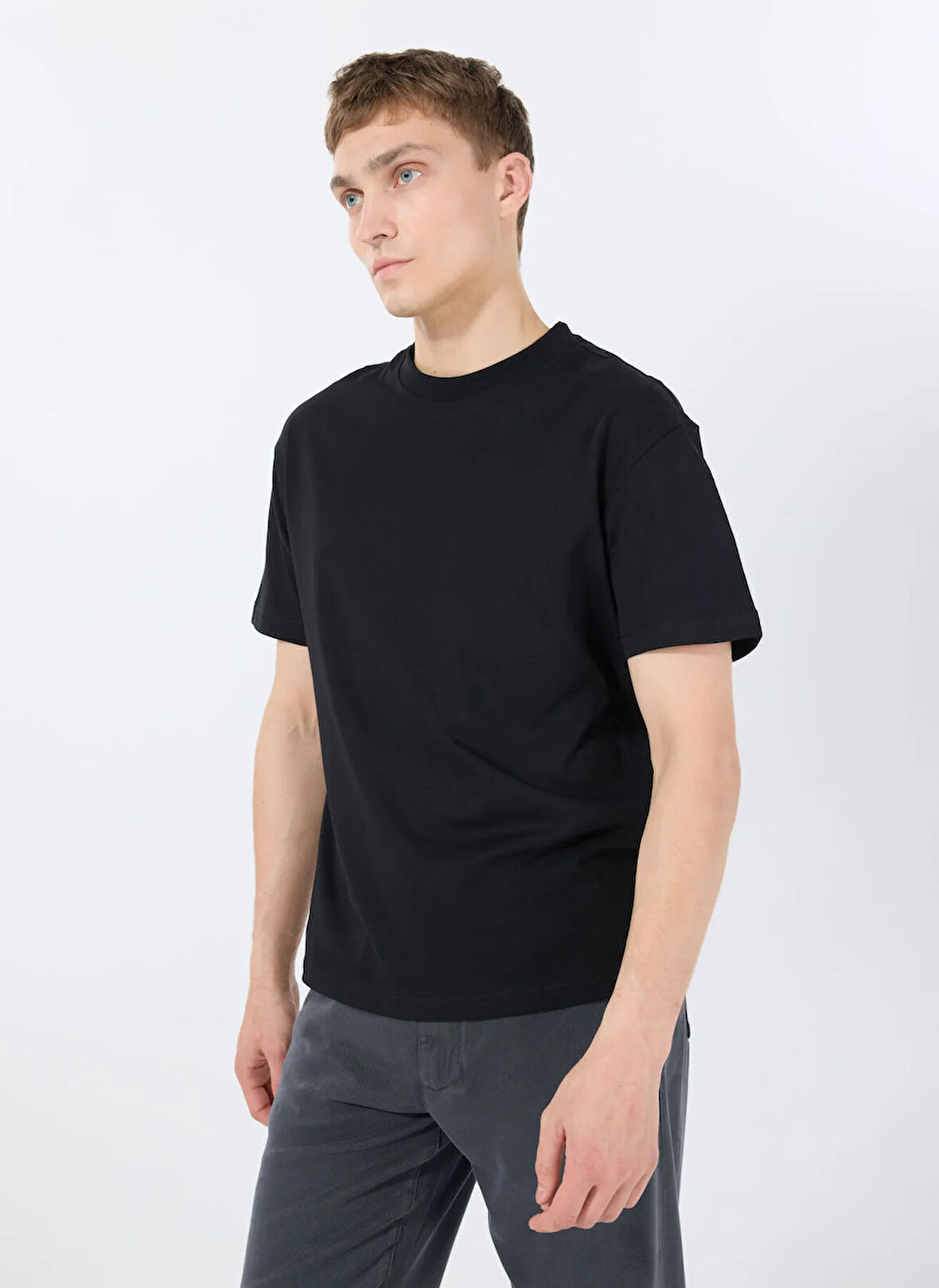 Stan Co. Yuvarlak Yaka Siyah Erkek T-Shirt STNOT0001